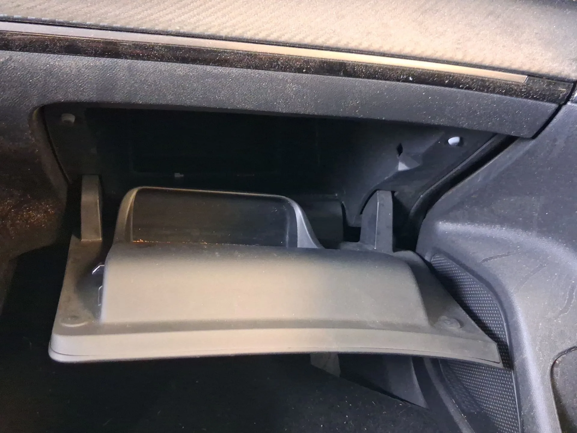 Guantera para Peugeot 2008 Ii (Ud_, Us_, Uy_, Uj_, Ur_, Uc_)