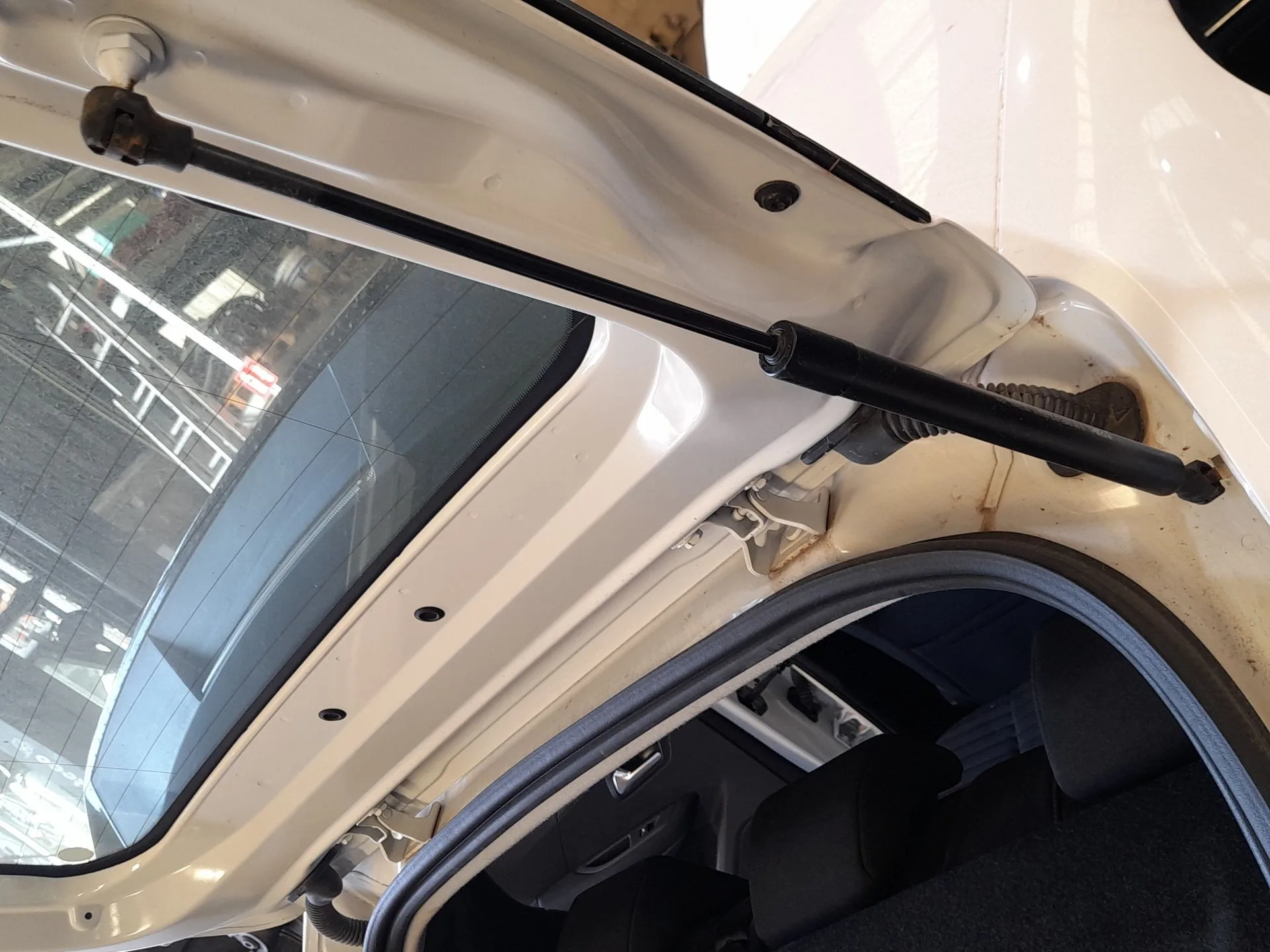Amortiguadores Maletero / Porton para Peugeot 208 Ii (Ub_, Up_, Uw_, Uj_)