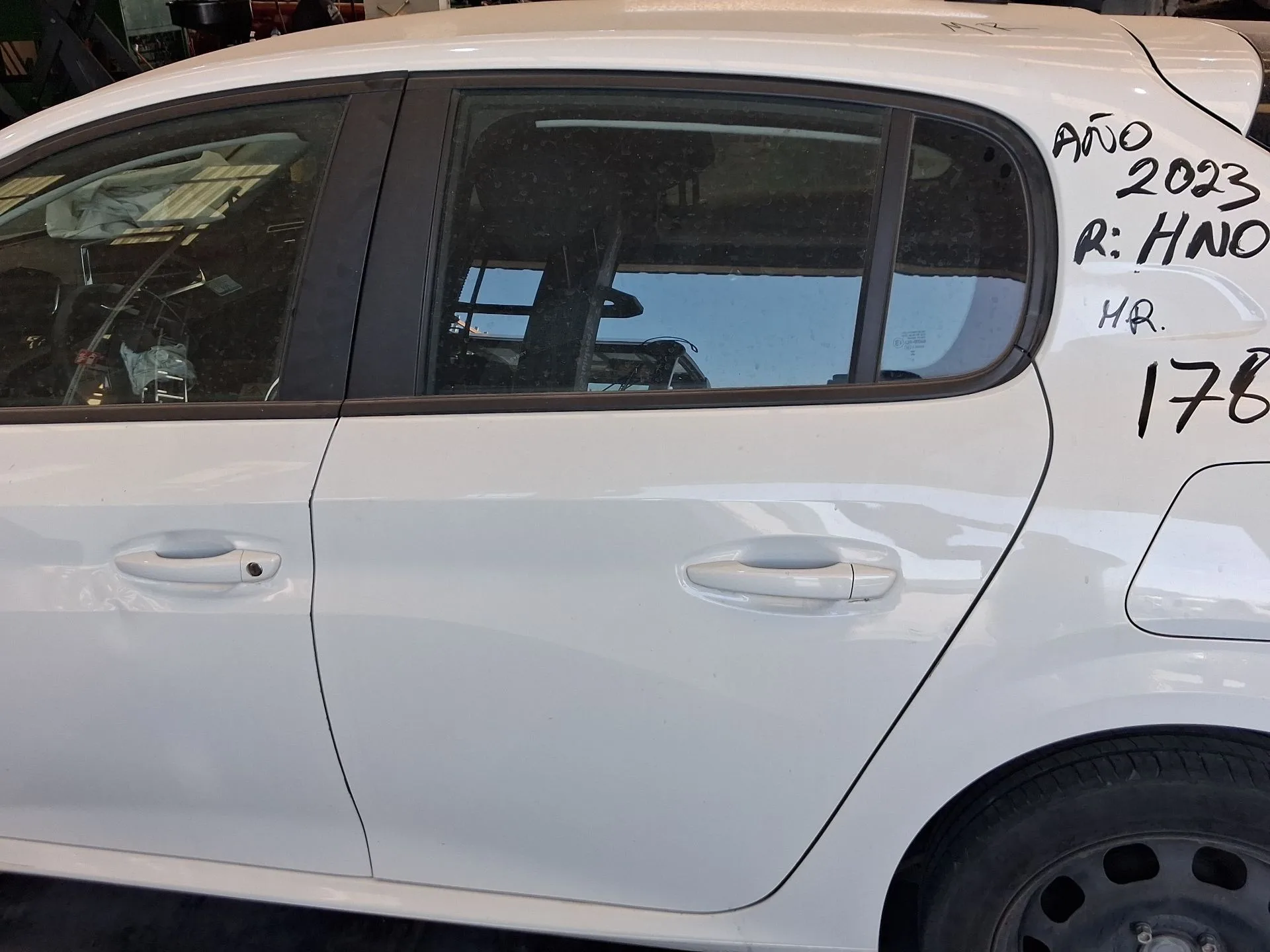 Puerta Delantera Izquierda para Peugeot 208 Ii (Ub_, Up_, Uw_, Uj_)