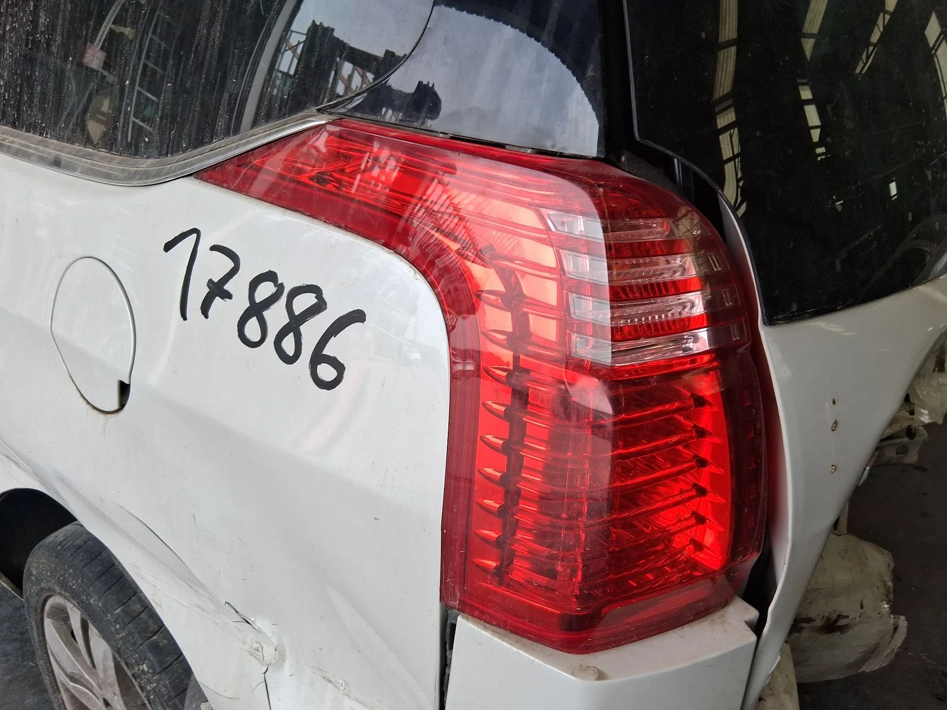 Piloto Trasero Izquierdo para Peugeot 5008 (0U_, 0E_)