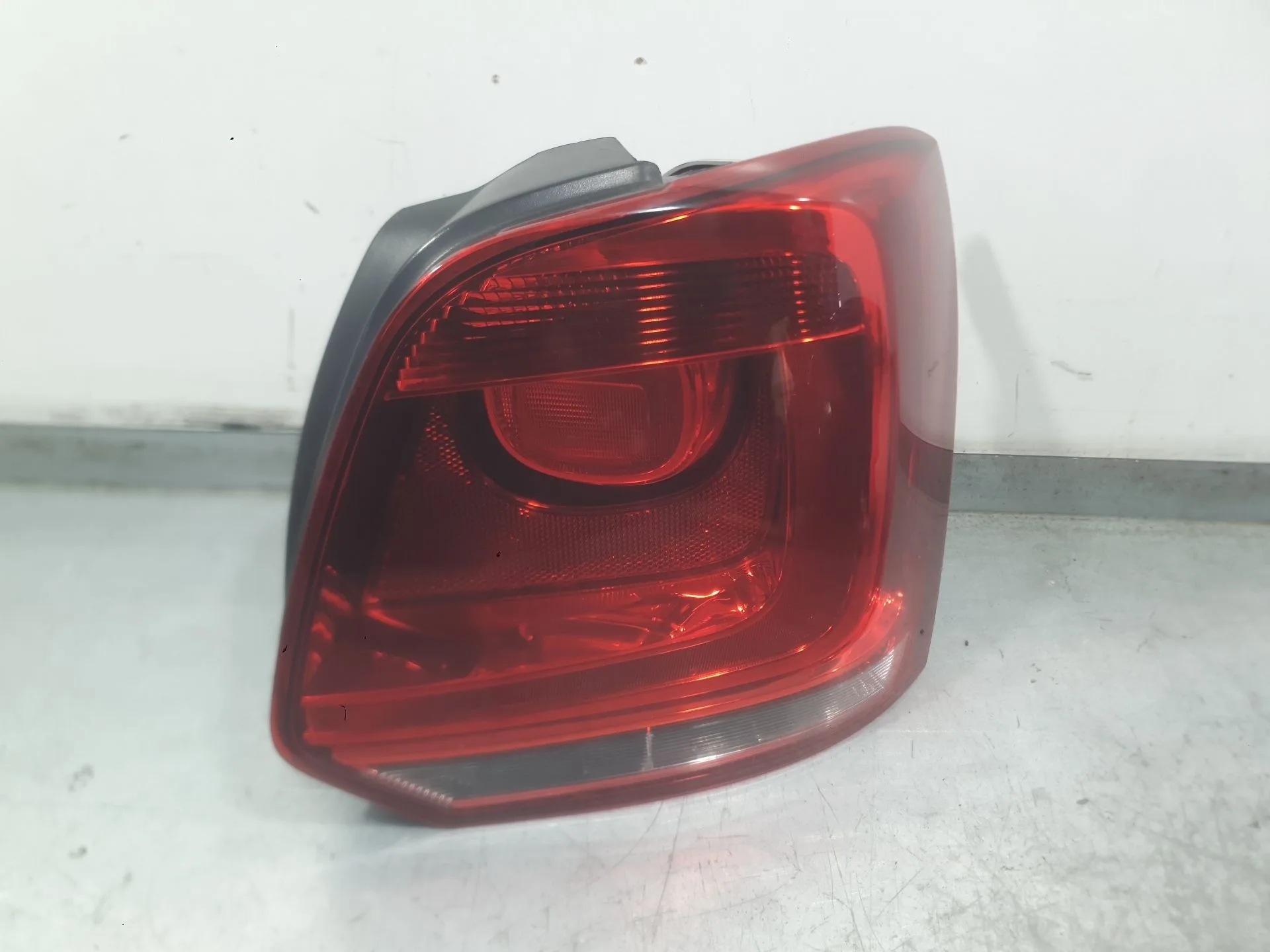 Piloto Trasero Derecho para Volkswagen Polo V (6R1, 6C1)