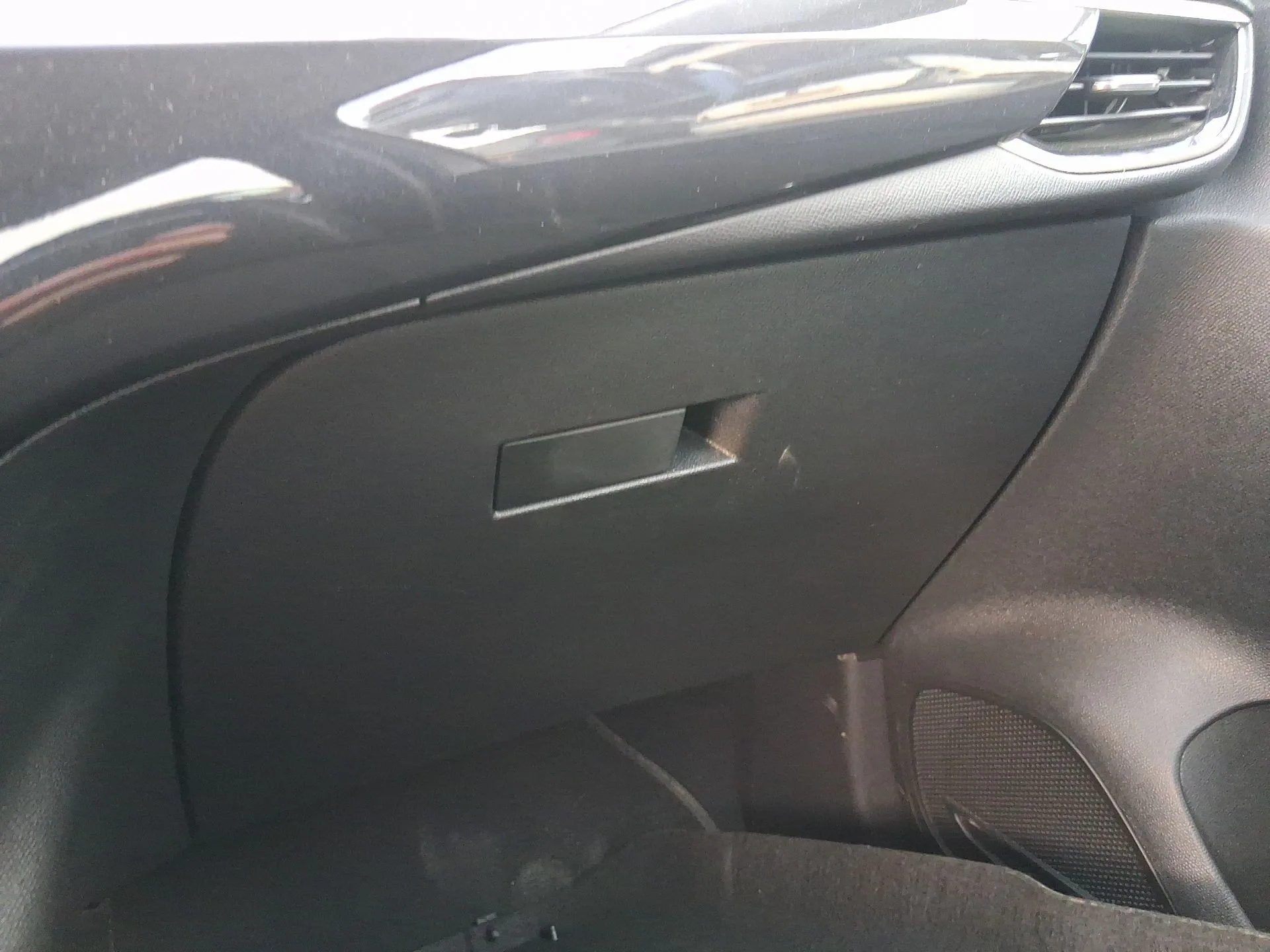 Guantera para Opel Corsa F (P2Jo)