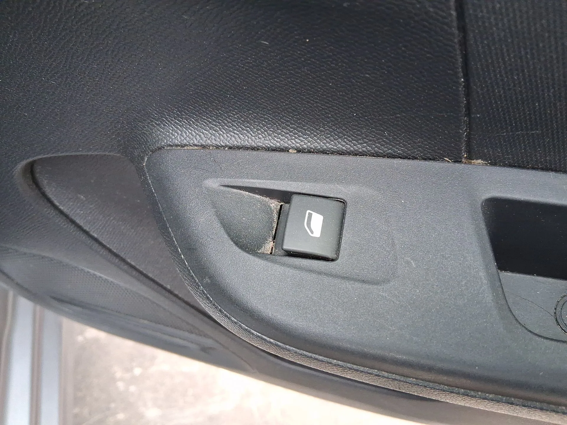 Mando Elevalunas Trasero Derecho para Opel Corsa F (P2Jo)