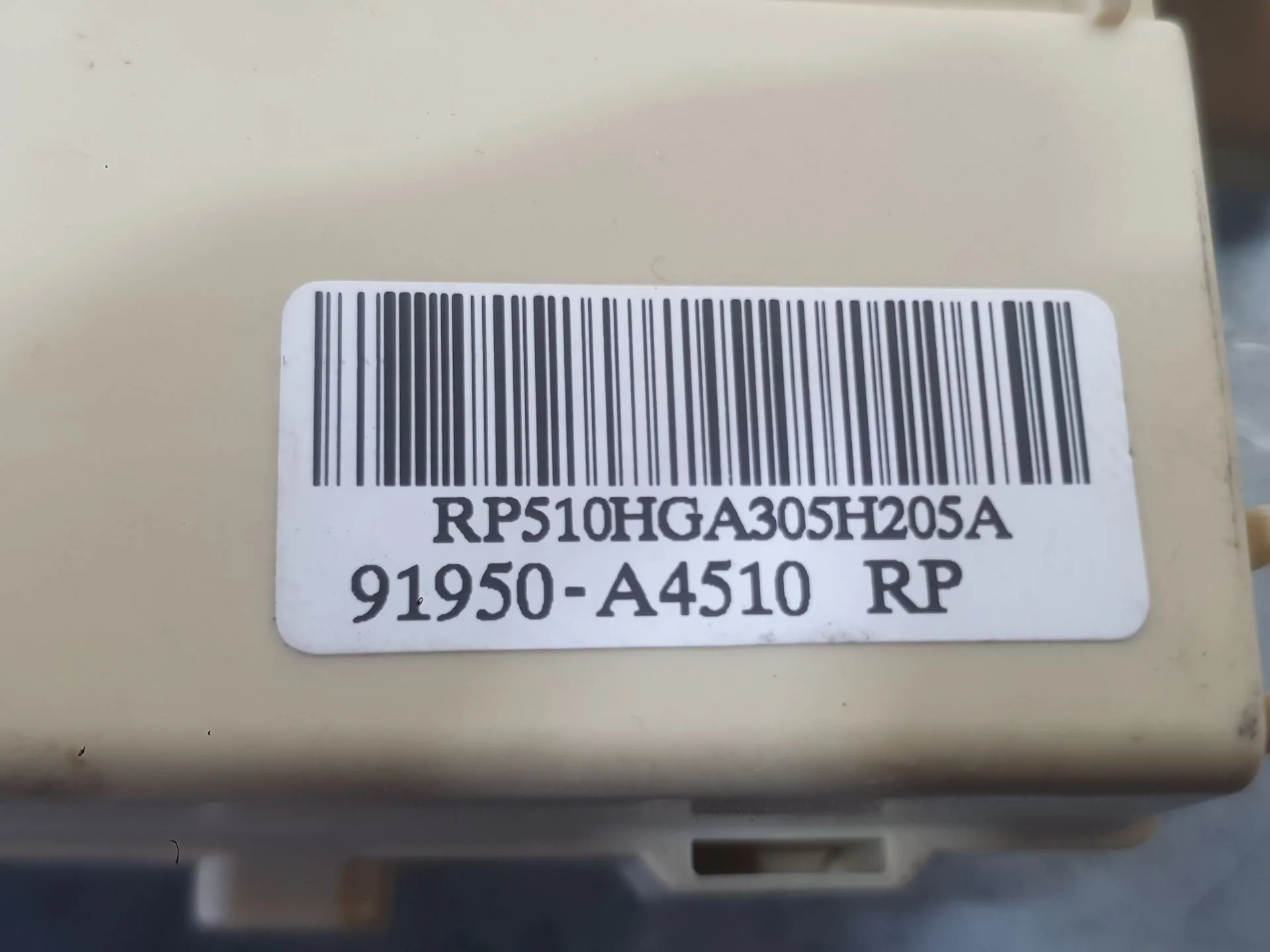Caja Reles / Fusibles para Kia Carens Iv