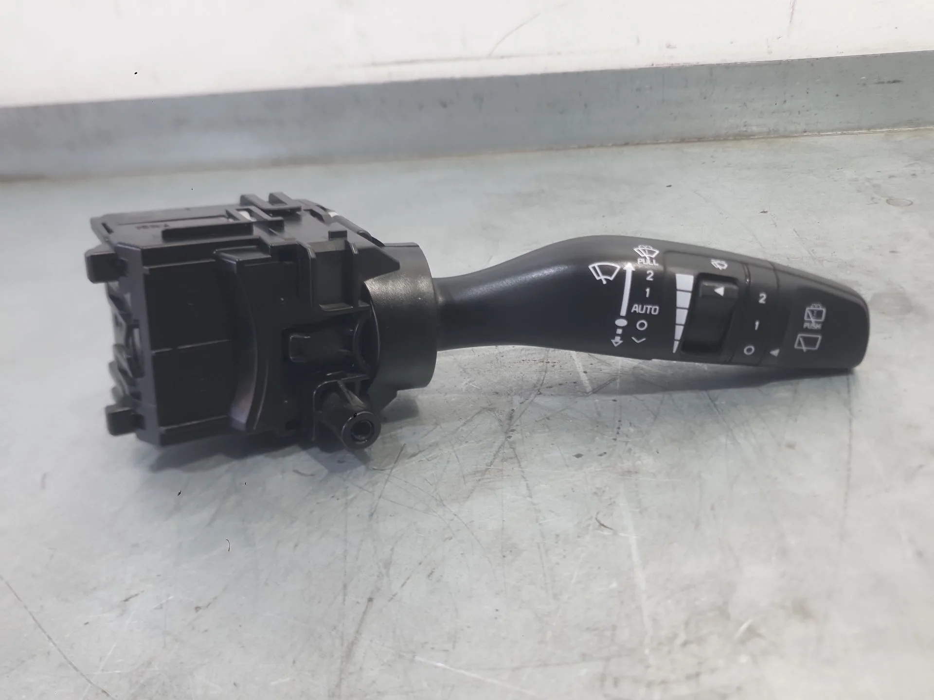 Mando Limpia para Kia Carens Iv
