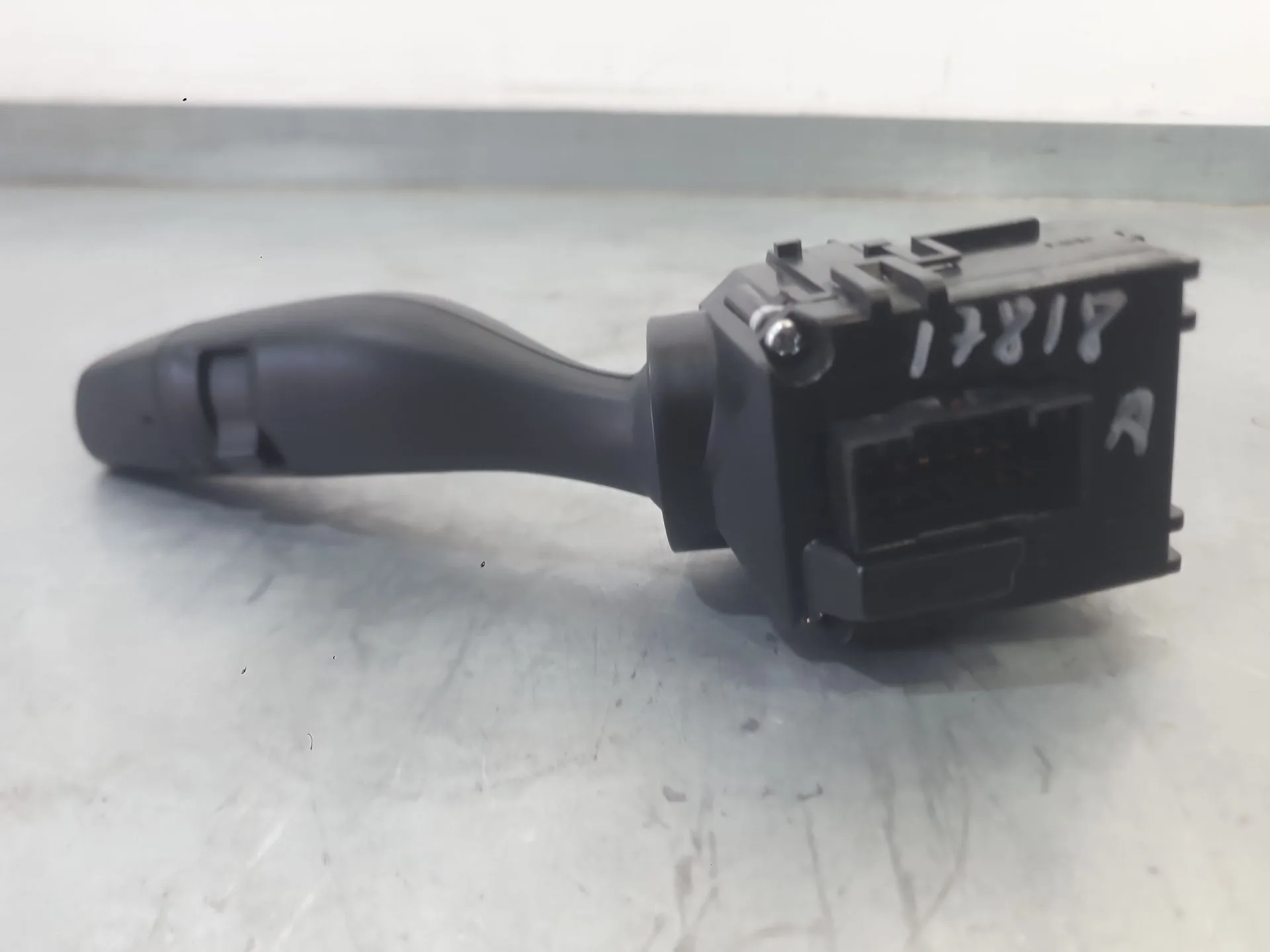Mando Limpia para Kia Carens Iv
