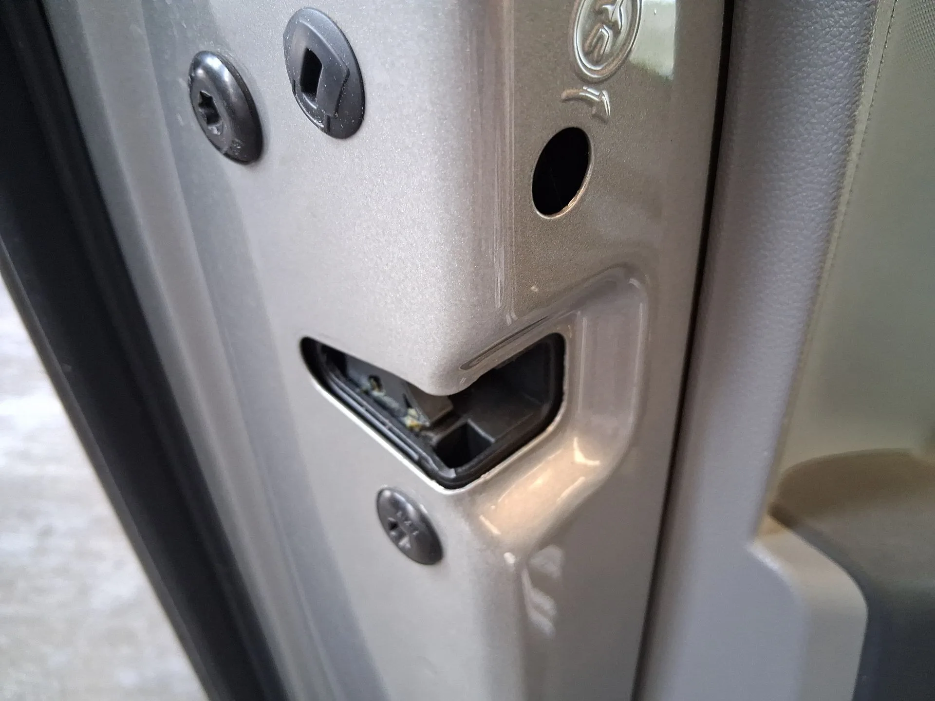 Cerradura Puerta Trasera Izquierda para Seat Toledo Iv (Kg3)