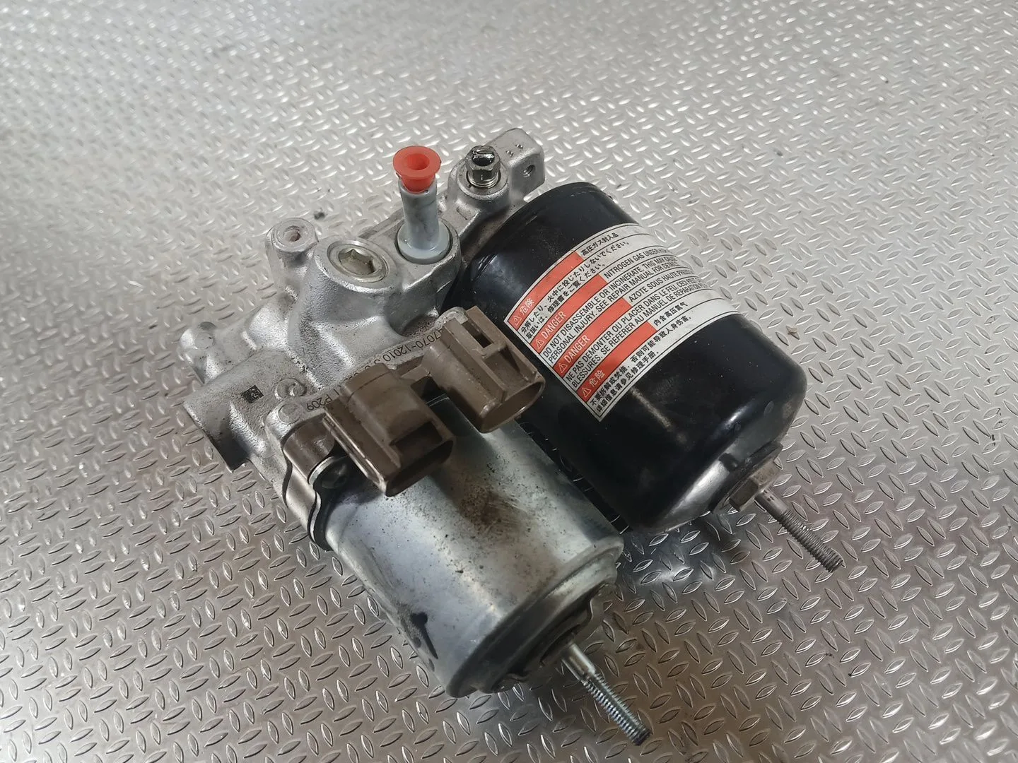 Bomba Abs para Toyota Yaris (_P13_)