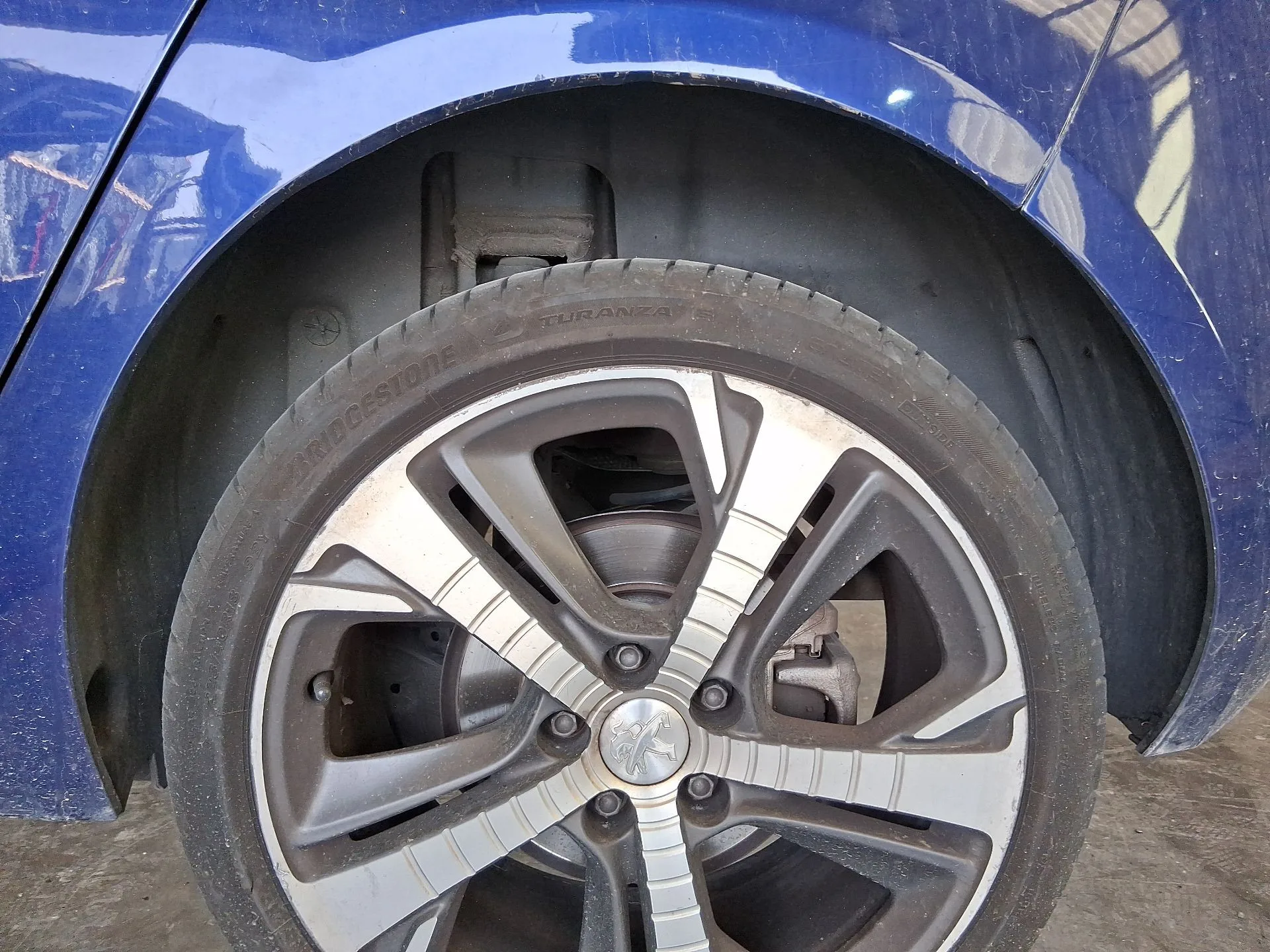 Plastico Pase Rueda Tras. Izq. para Peugeot 308 Ii (Lb_, Lp_, Lw_, Lh_, L3_)