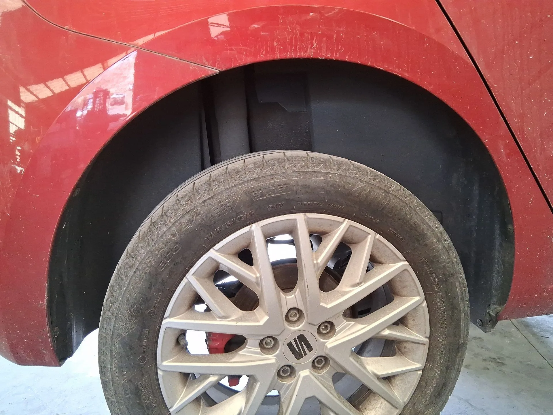 Plastico Pase Rueda Tras. Dch. para Seat Ibiza V (Kj1, Kjg)