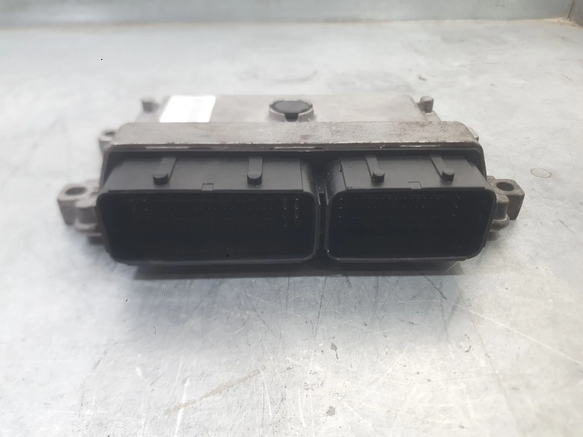 Centralita Motor Uce para Peugeot 208