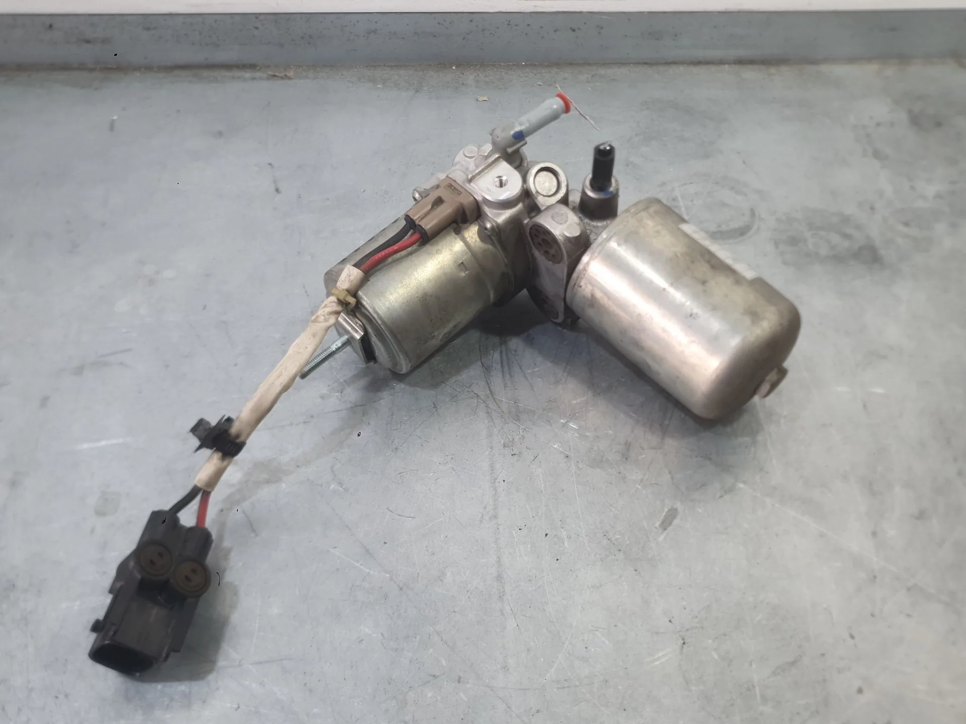 Bomba Abs para Toyota Corolla Sedan (_E21_)