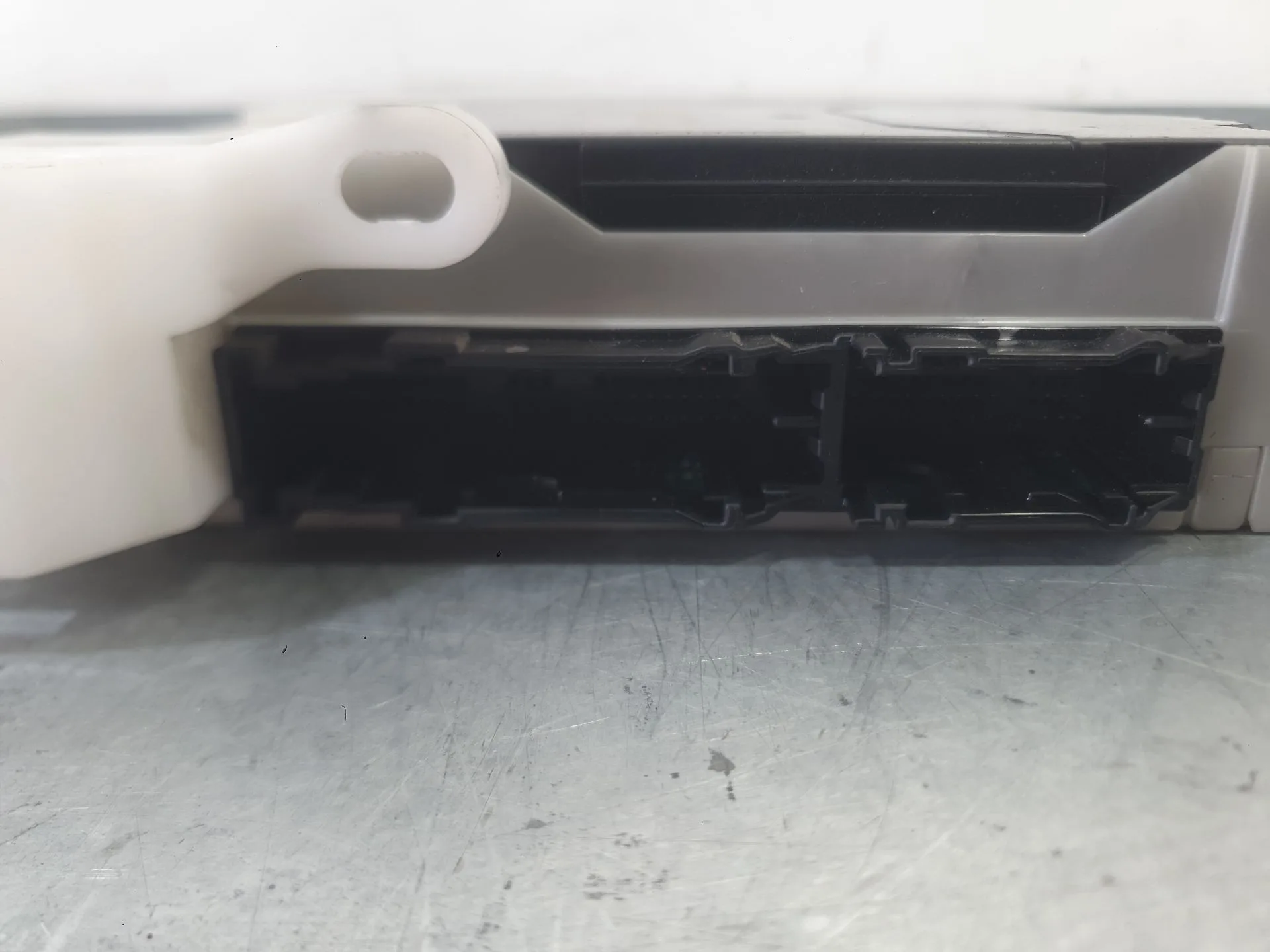 Caja Reles / Fusibles para Toyota Corolla Sedan (_E21_)