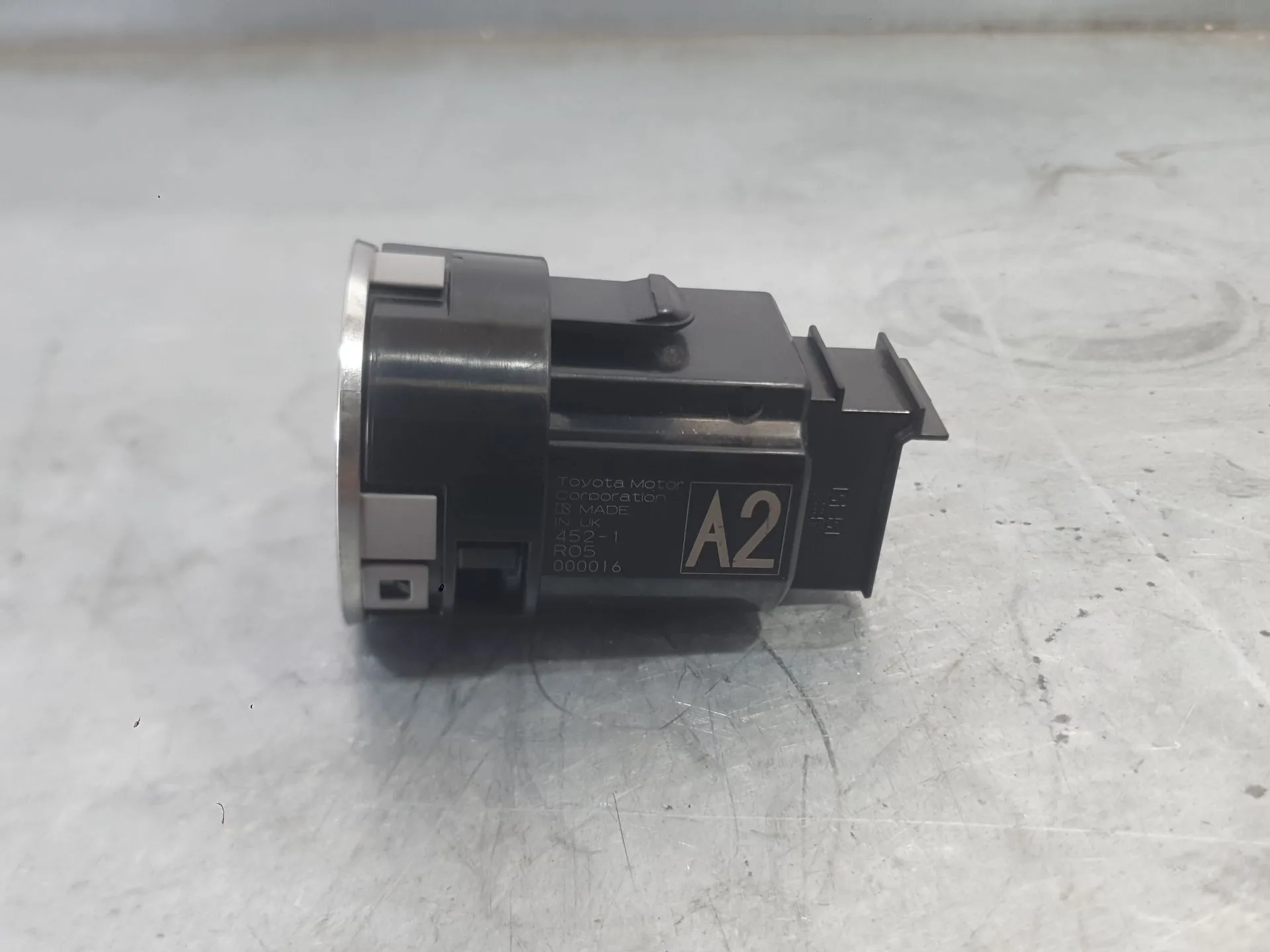 Boton Start/Stop para Toyota Corolla Sedan (_E21_)