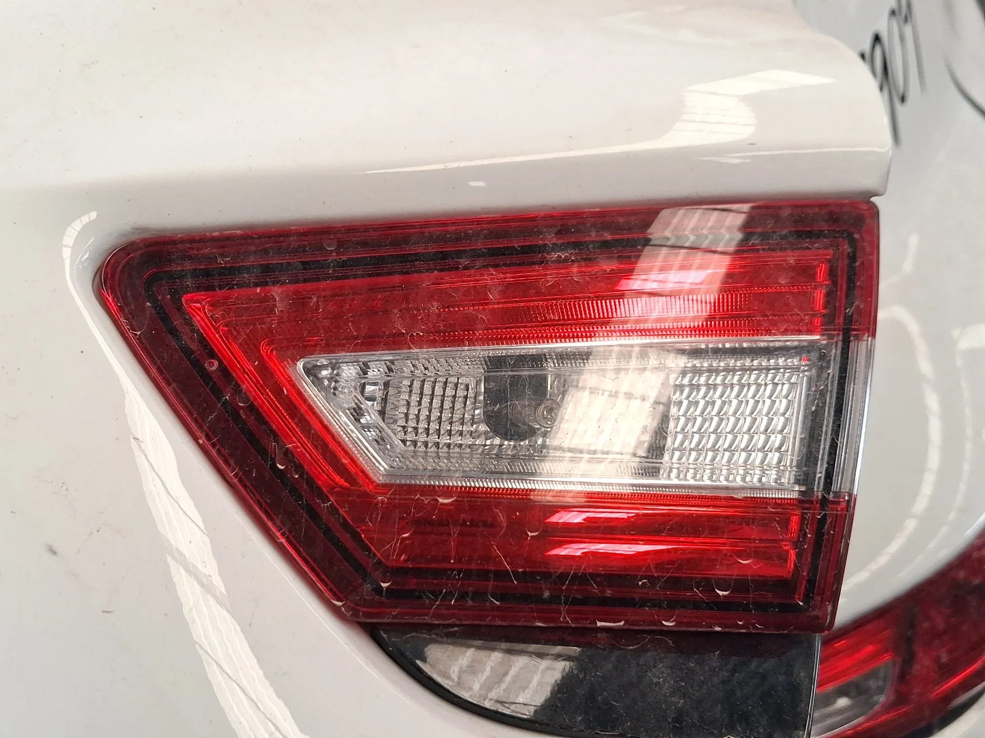 Piloto Trasero Derecho Interior para Renault Clio Iv (Bh_)
