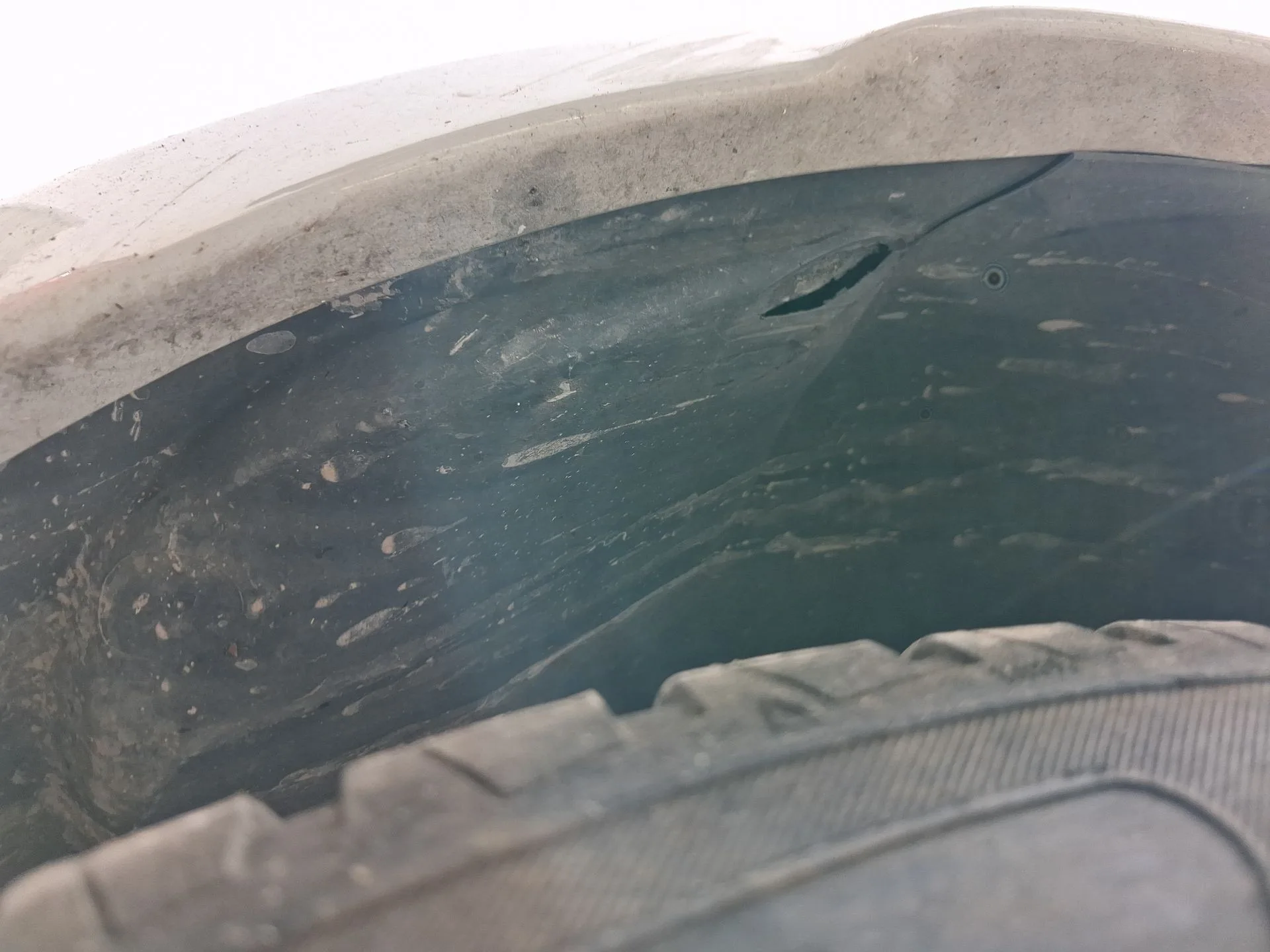 Plastico Pase Rueda Tras. Dch. para Renault Clio Iv (Bh_)