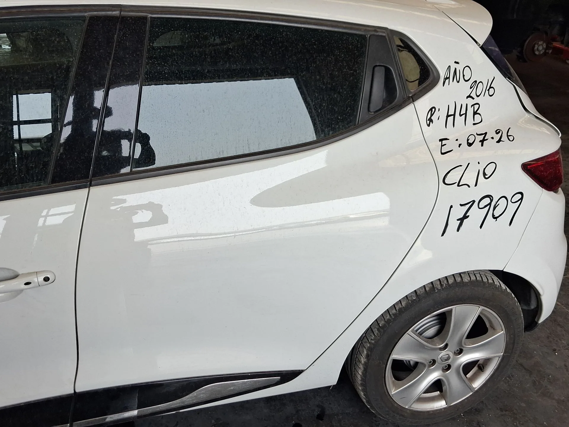Puerta Trasera Izquierda para Renault Clio Iv (Bh_)
