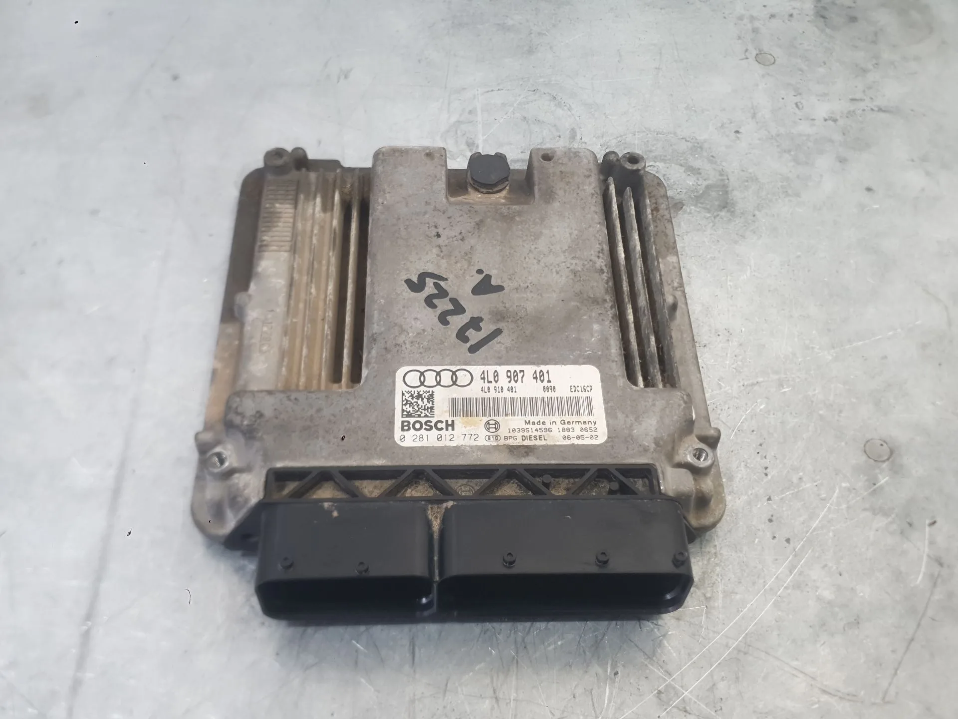 Centralita Motor Uce para Audi Q7 (4Lb)
