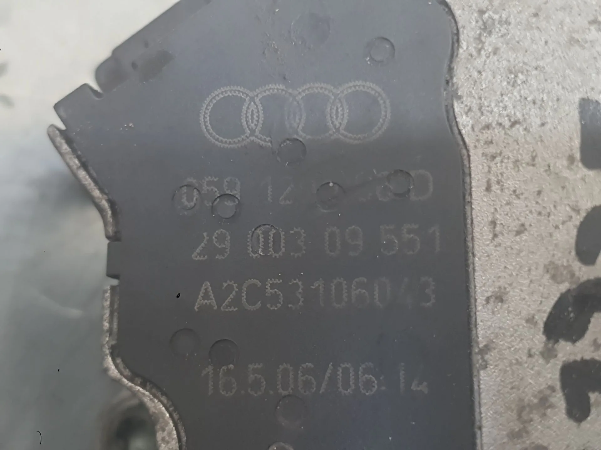 Valvula Escape para Audi Q7 (4Lb)