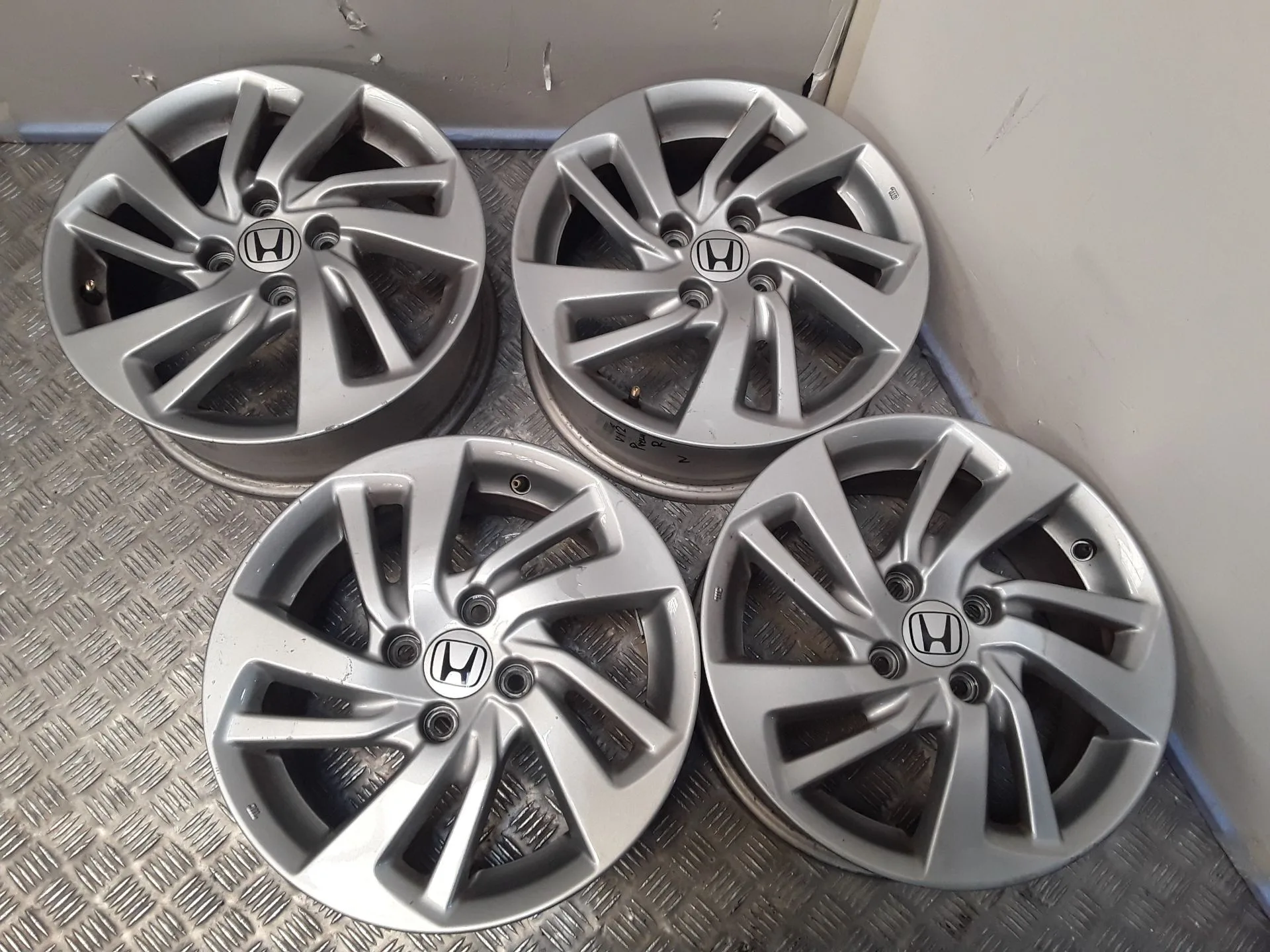 Juego Llantas Aluminio para Honda Jazz Iv (Gk_)