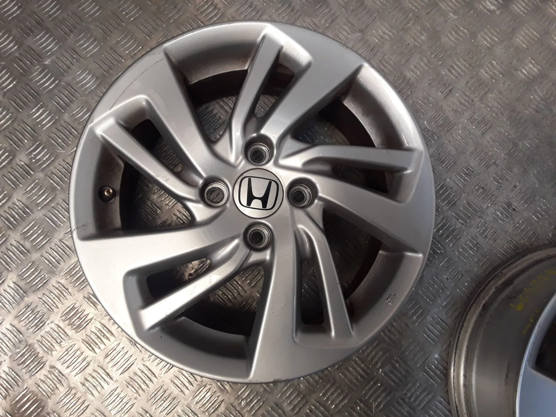 Juego Llantas Aluminio para Honda Jazz Iv (Gk_)
