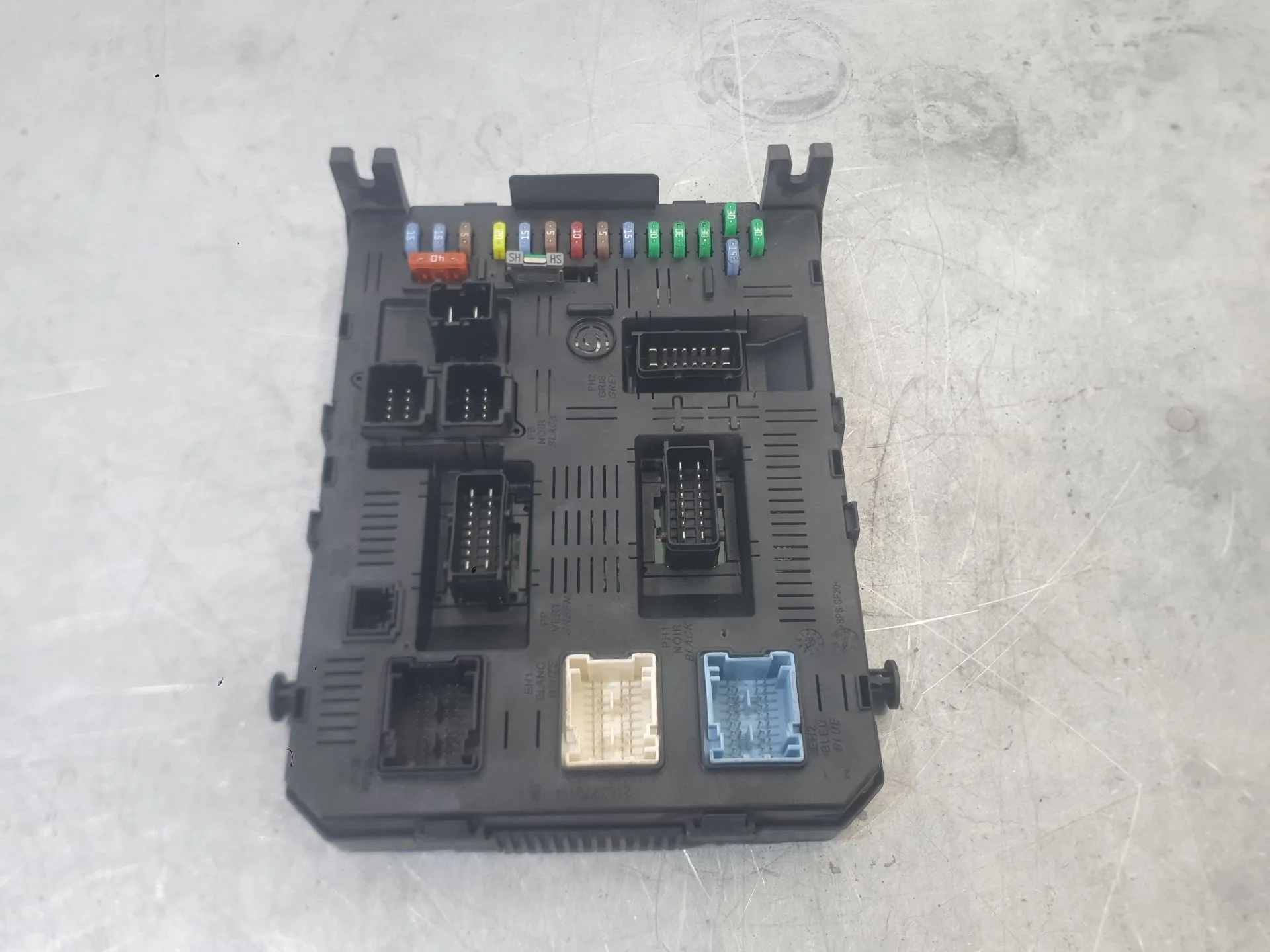 Caja Reles / Fusibles para Peugeot 307 Sw (3H)