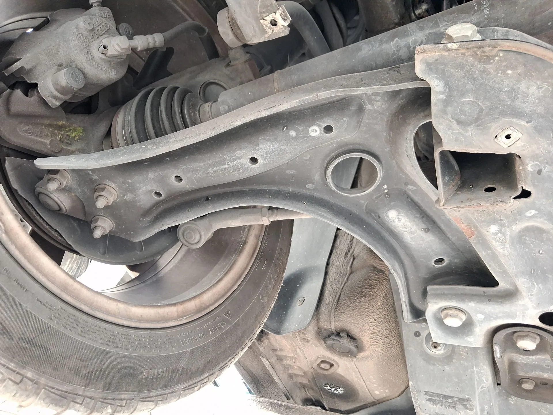 Brazo Suspension Inferior Delantero Derecho para Volkswagen Polo V (6R1, 6C1)
