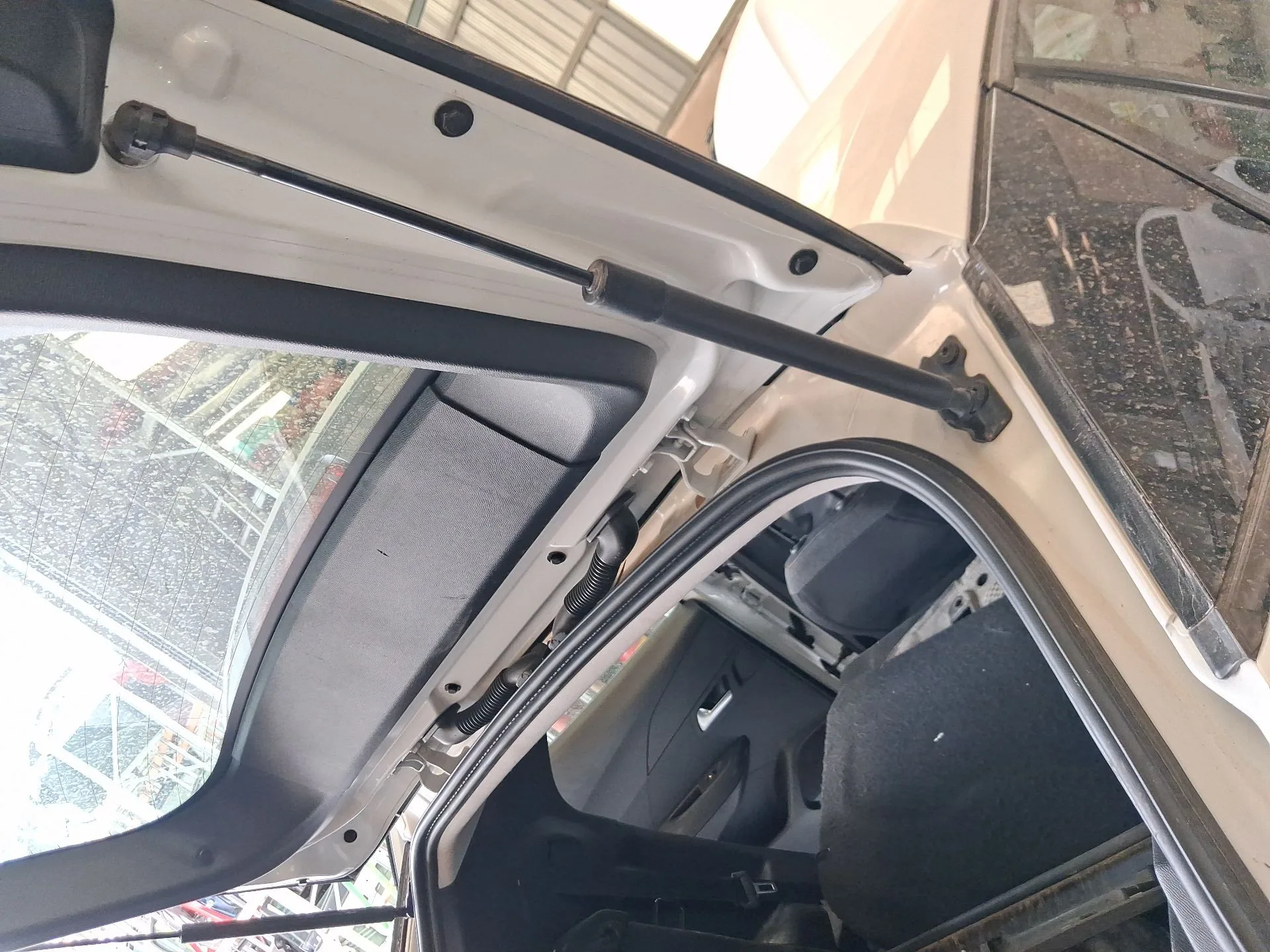 Amortiguadores Maletero / Porton para Peugeot 2008 Ii (Ud_, Us_, Uy_, Uj_, Ur_, Uc_)