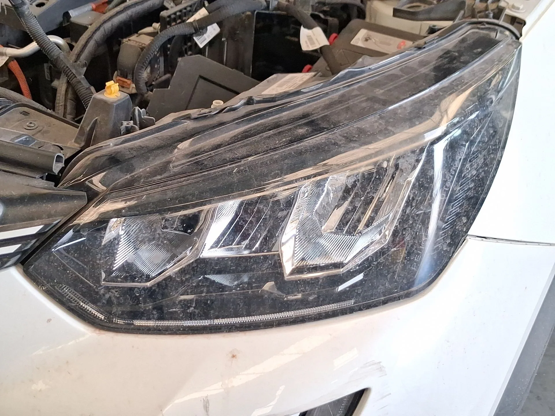 Faro Izquierdo para Peugeot 2008 Ii (Ud_, Us_, Uy_, Uj_, Ur_, Uc_)
