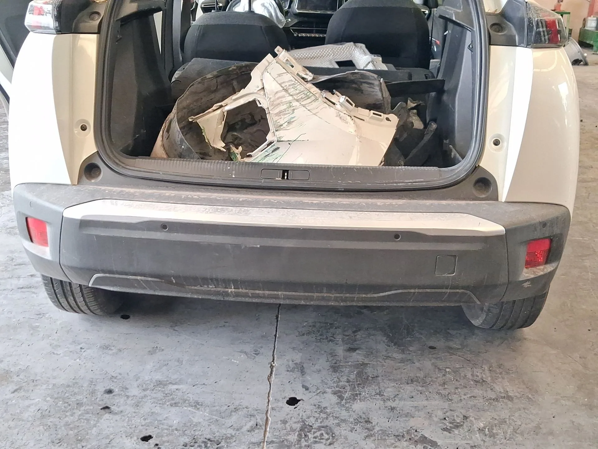 Paragolpes Trasero para Peugeot 2008 Ii (Ud_, Us_, Uy_, Uj_, Ur_, Uc_)