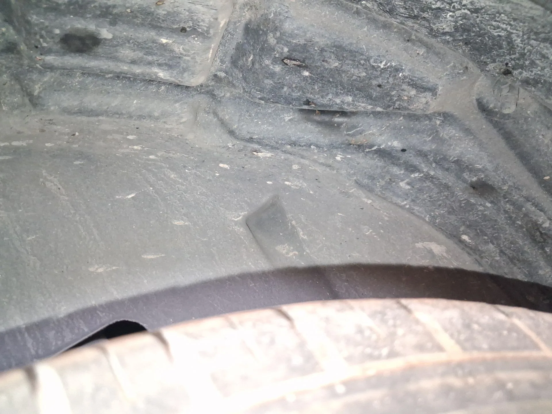Plastico Pase Rueda Tras. Dch. para Peugeot 2008 Ii (Ud_, Us_, Uy_, Uj_, Ur_, Uc_)
