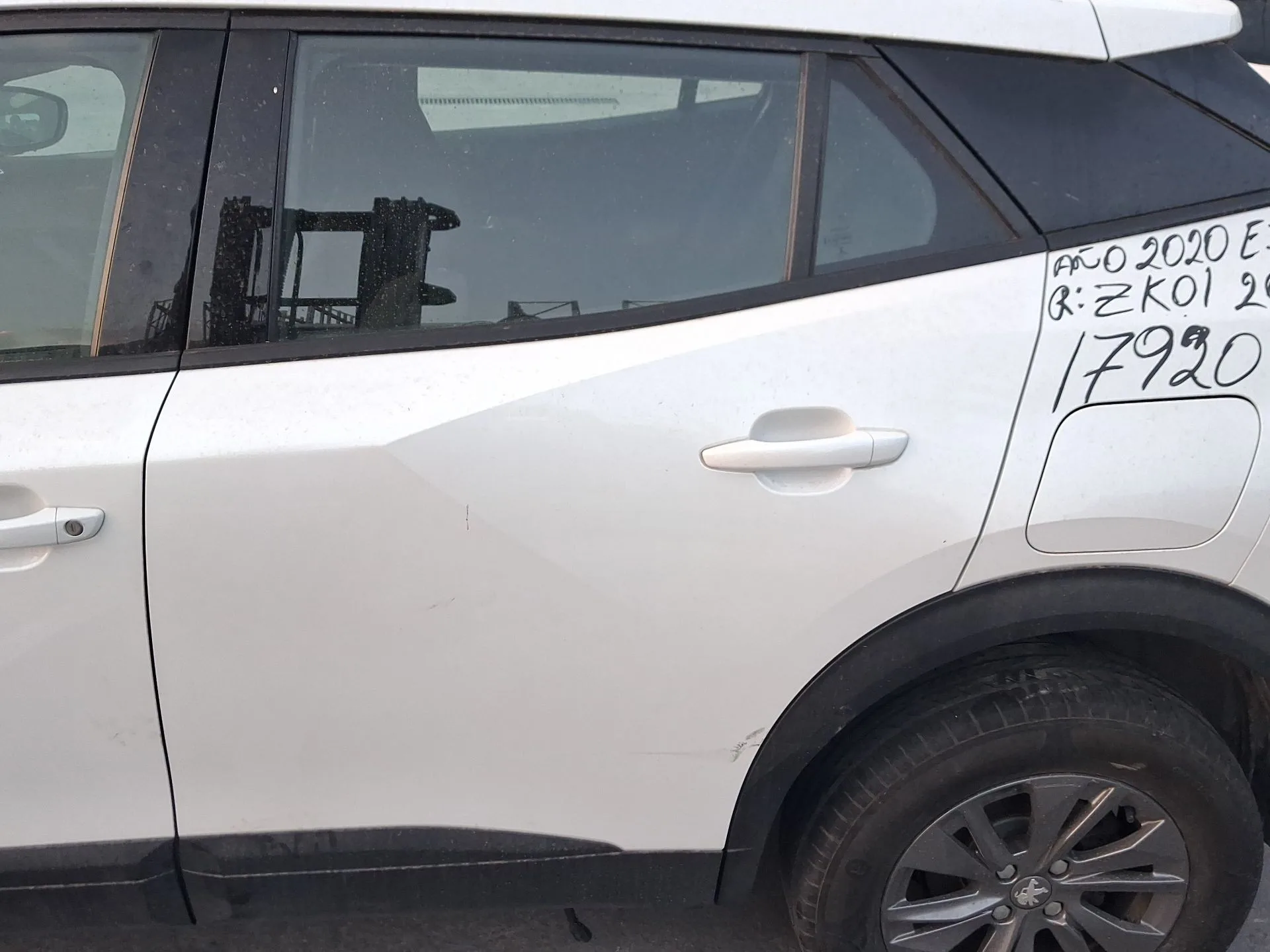 Puerta Trasera Izquierda para Peugeot 2008 Ii (Ud_, Us_, Uy_, Uj_, Ur_, Uc_)