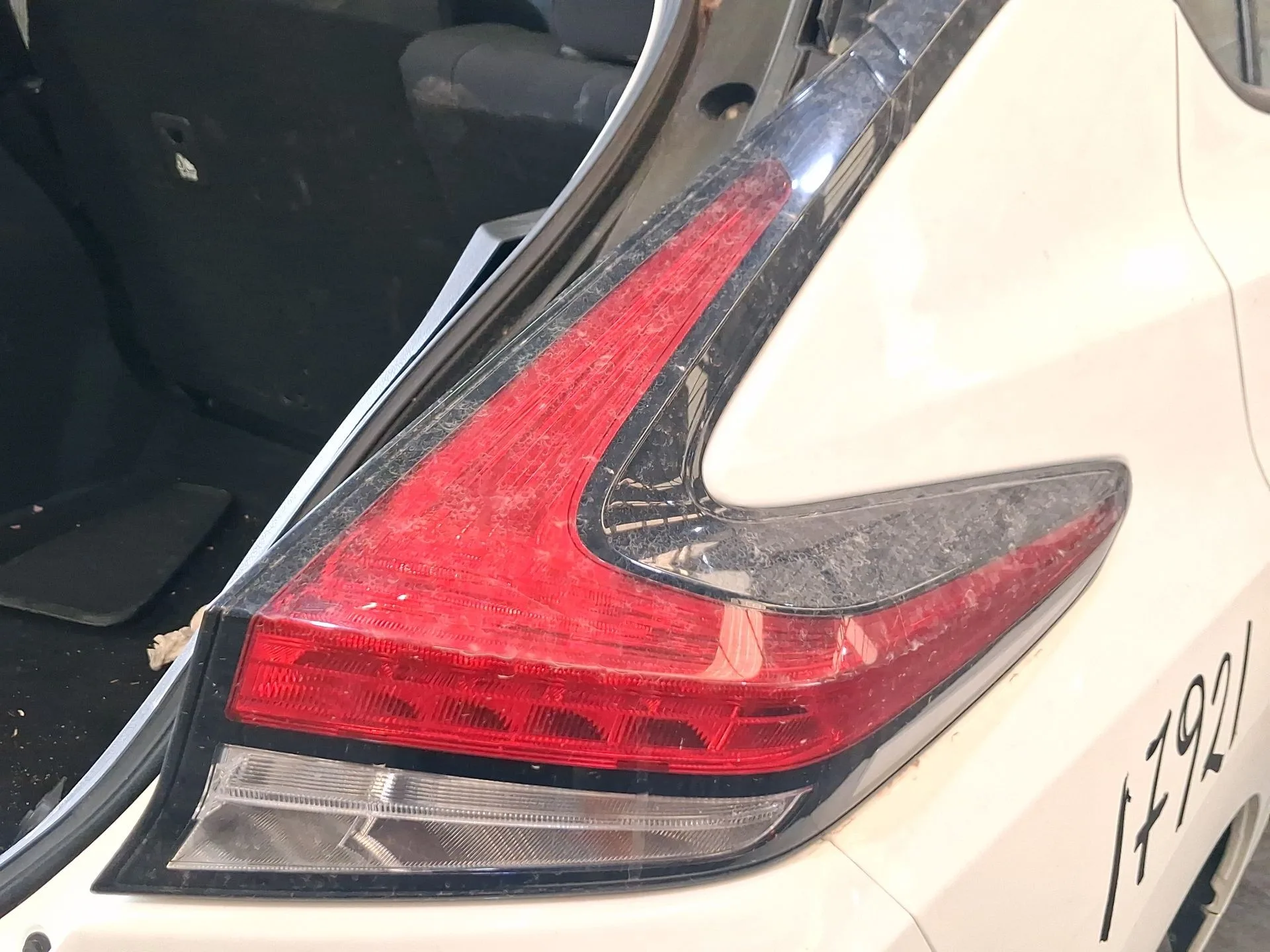 Piloto Trasero Derecho para Nissan Leaf (Ze1)