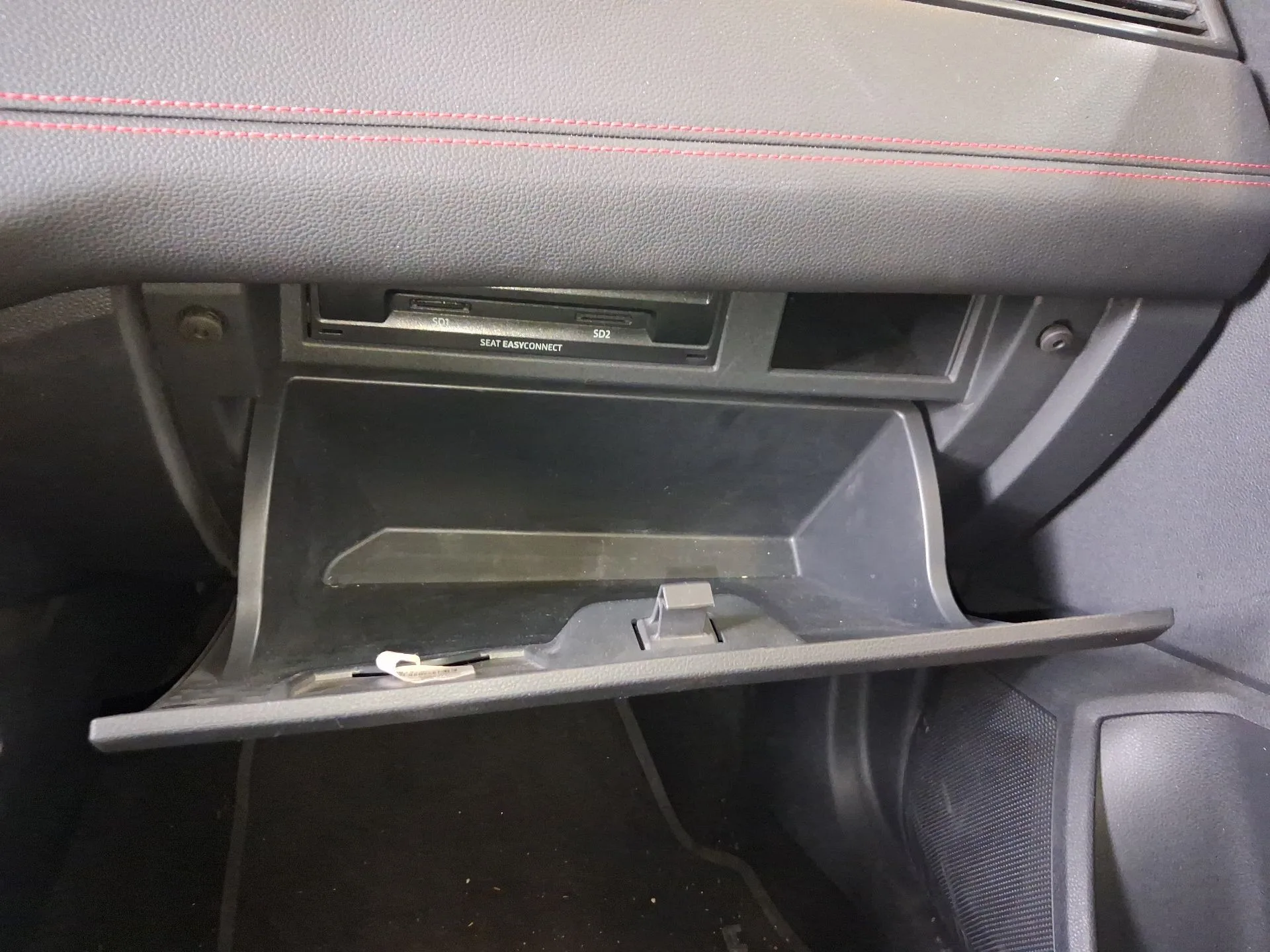 Guantera para Seat Arona (Kj7, Kjp)