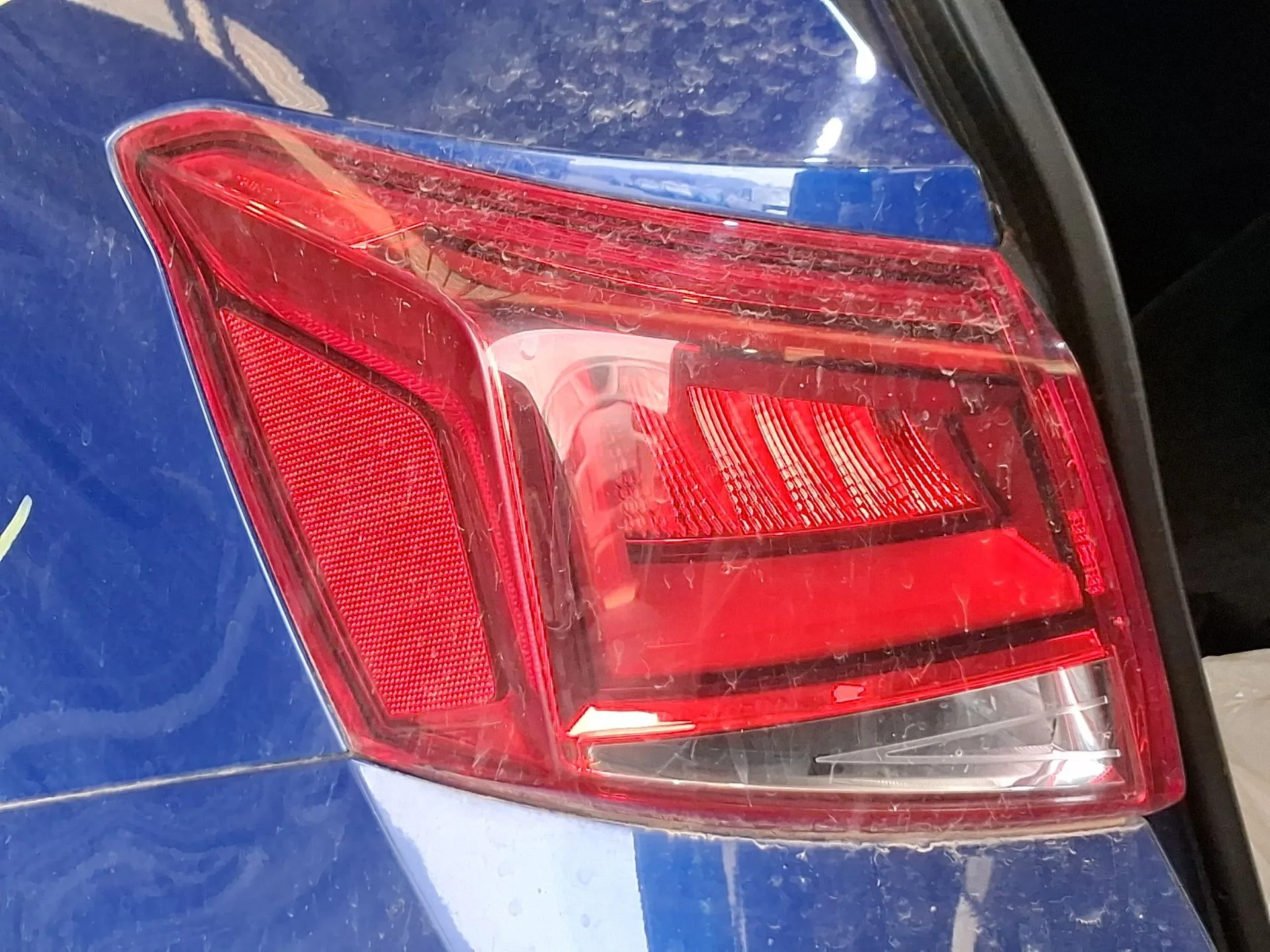 Piloto Trasero Izquierdo Exterior para Seat Arona (Kj7, Kjp)