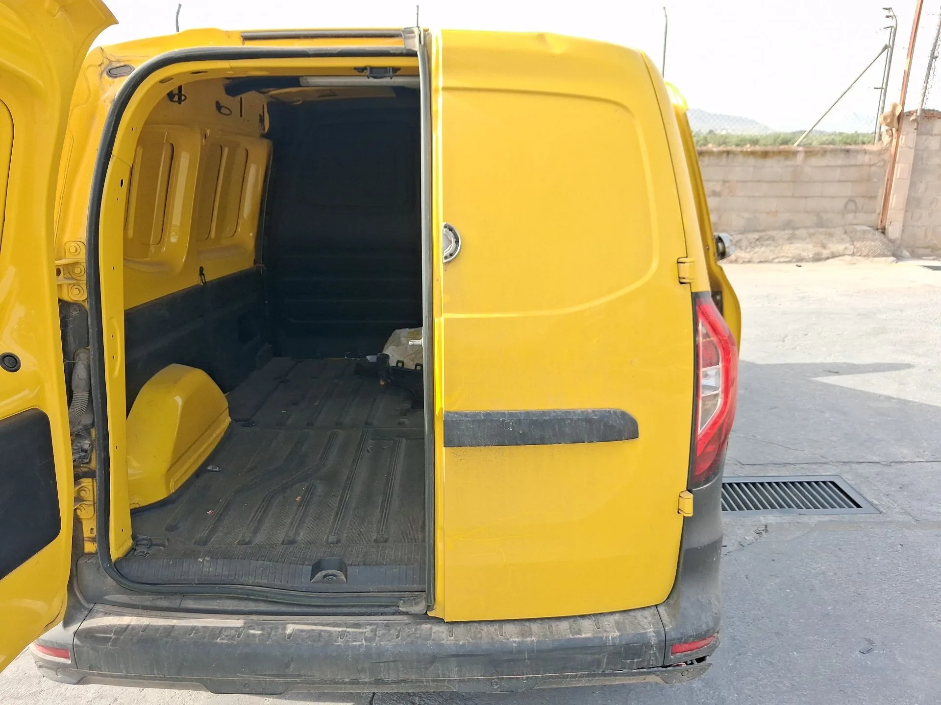 Puerta Trasera Derecha Carga para Renault Kangoo Iii Furgoneta/Monovolumen