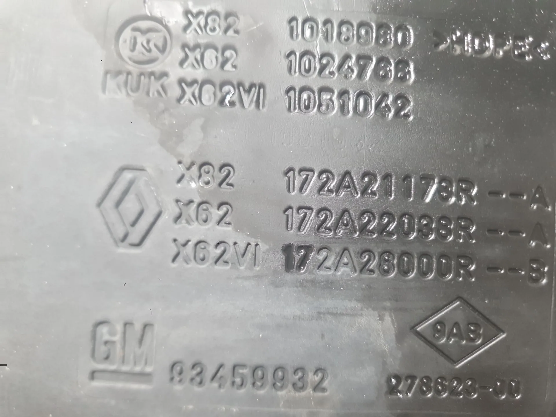 Deposito Adblue para Renault Trafic Iii Autobus (Jg_)
