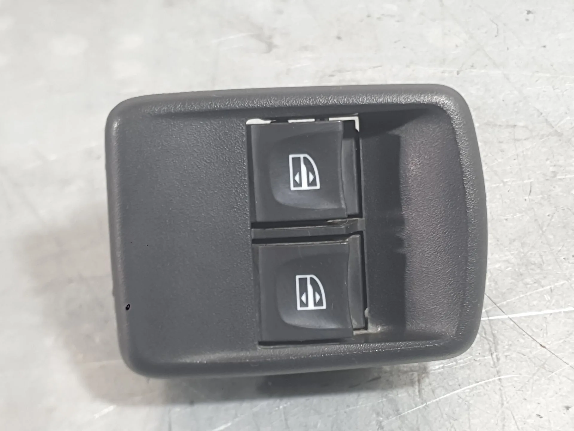 Mando Elevalunas Delantero Izquierdo para Renault Trafic Iii Autobus (Jg_)