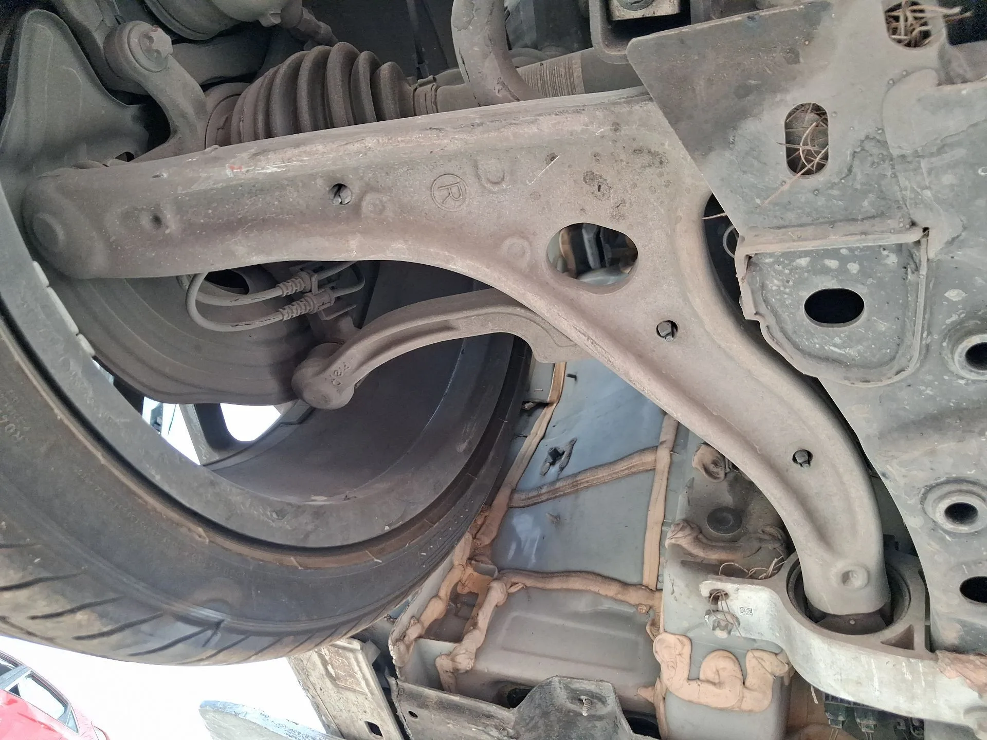 Brazo Suspension Inferior Delantero Derecho para Mercedes-Benz Clase B Sports Tourer (W246, W242)
