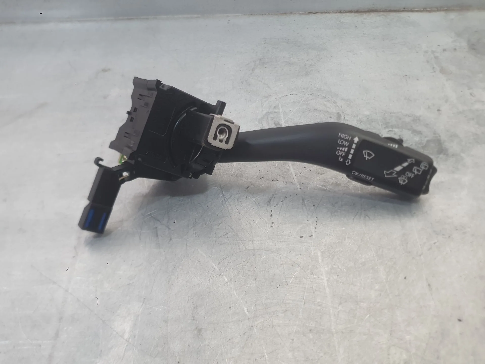 Mando Limpia para Volkswagen Golf V (1K1)