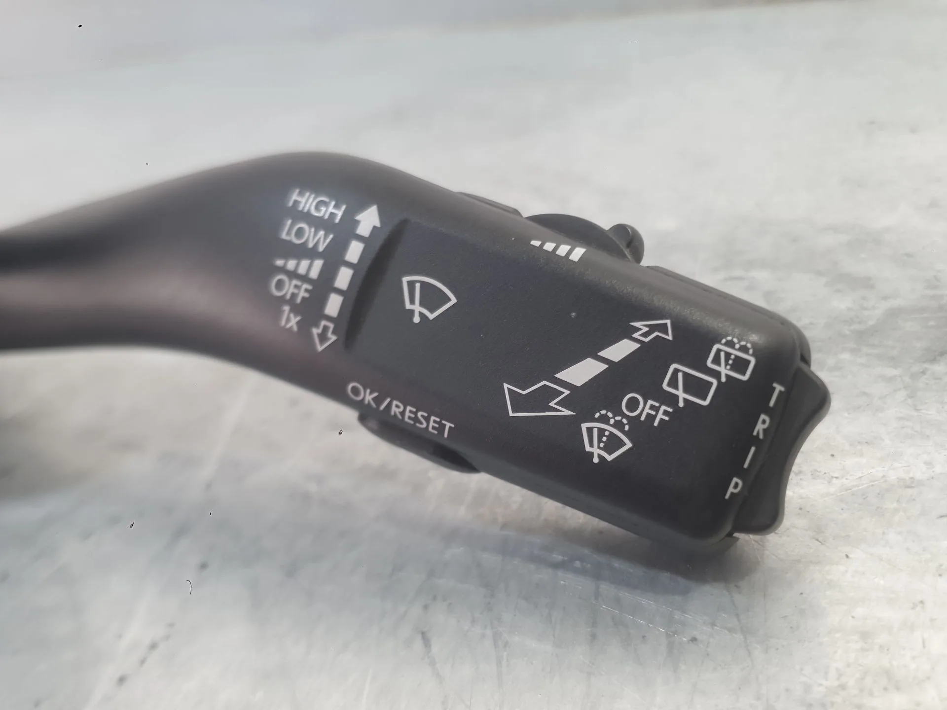 Mando Limpia para Volkswagen Golf V (1K1)