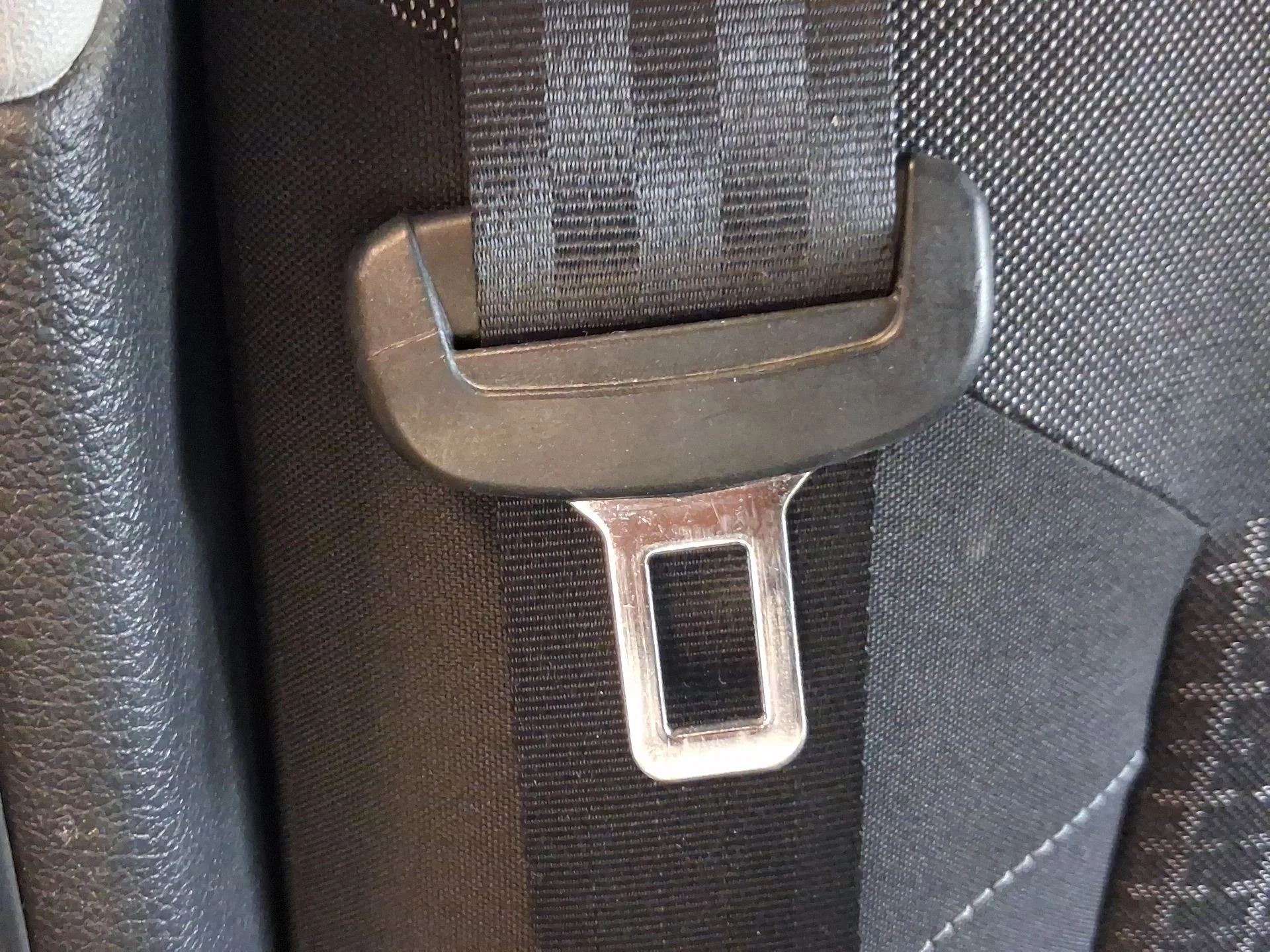 Cinturon Seguridad Trasero Derecho para Volkswagen Polo V (6R1, 6C1)