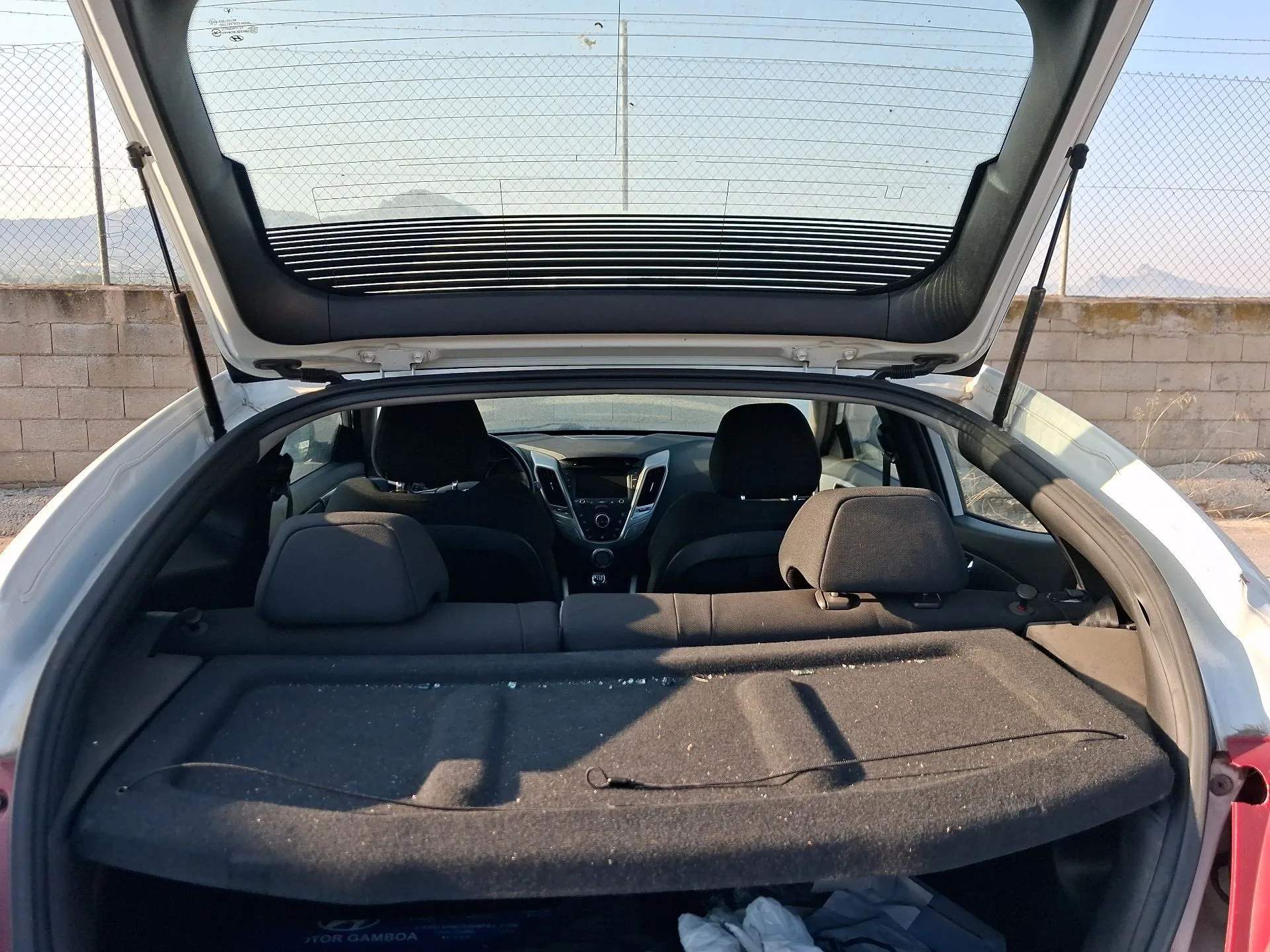 Bandeja Trasera para Hyundai Veloster (Fs)