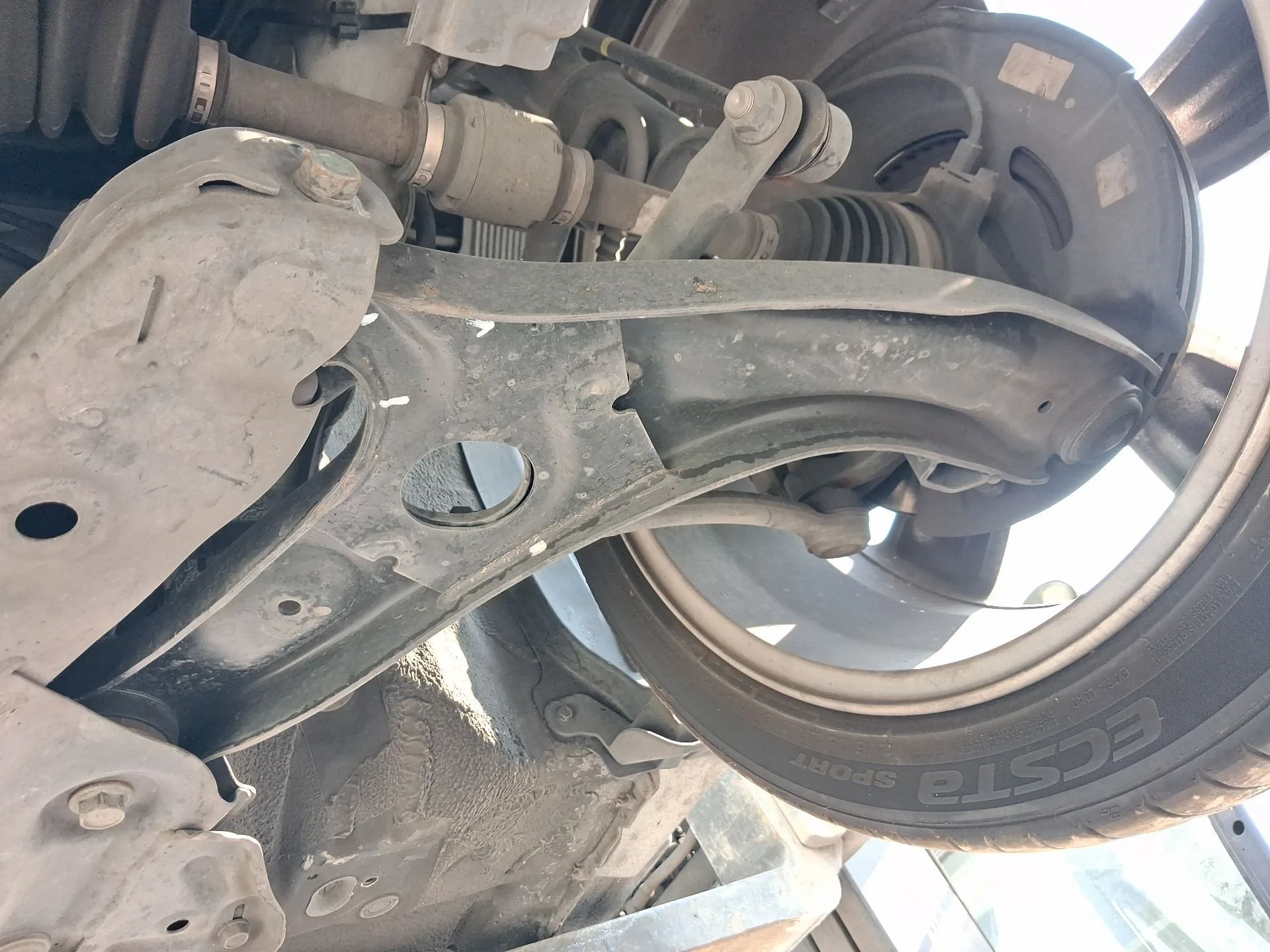 Brazo Suspension Inferior Delantero Izquierdo para Hyundai Veloster (Fs)