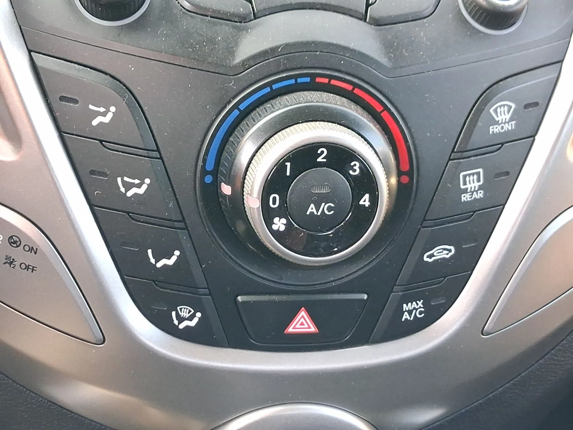 Mando Climatizador para Hyundai Veloster (Fs)