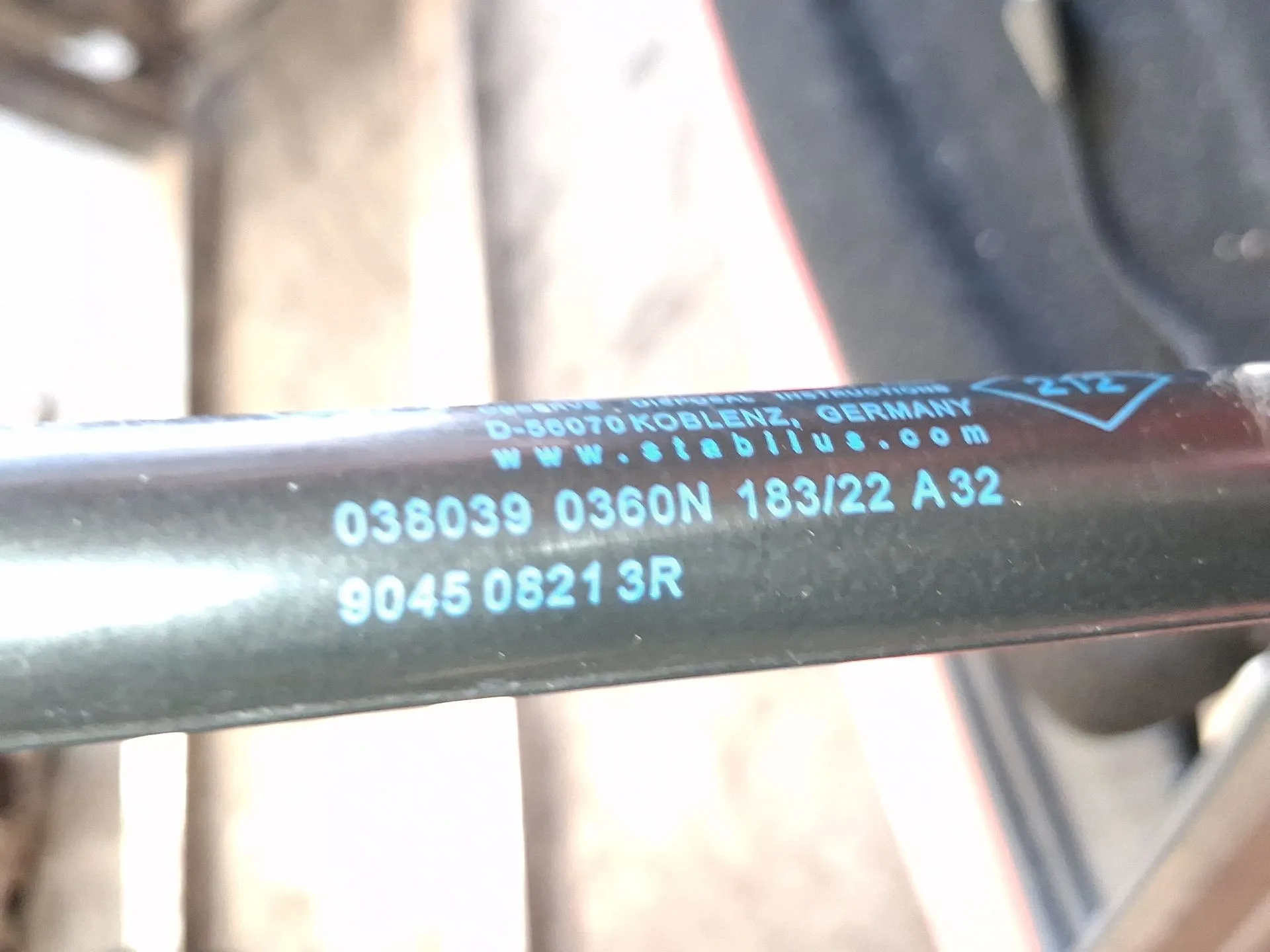 Amortiguadores Maletero / Porton para Renault Clio V (B7_)