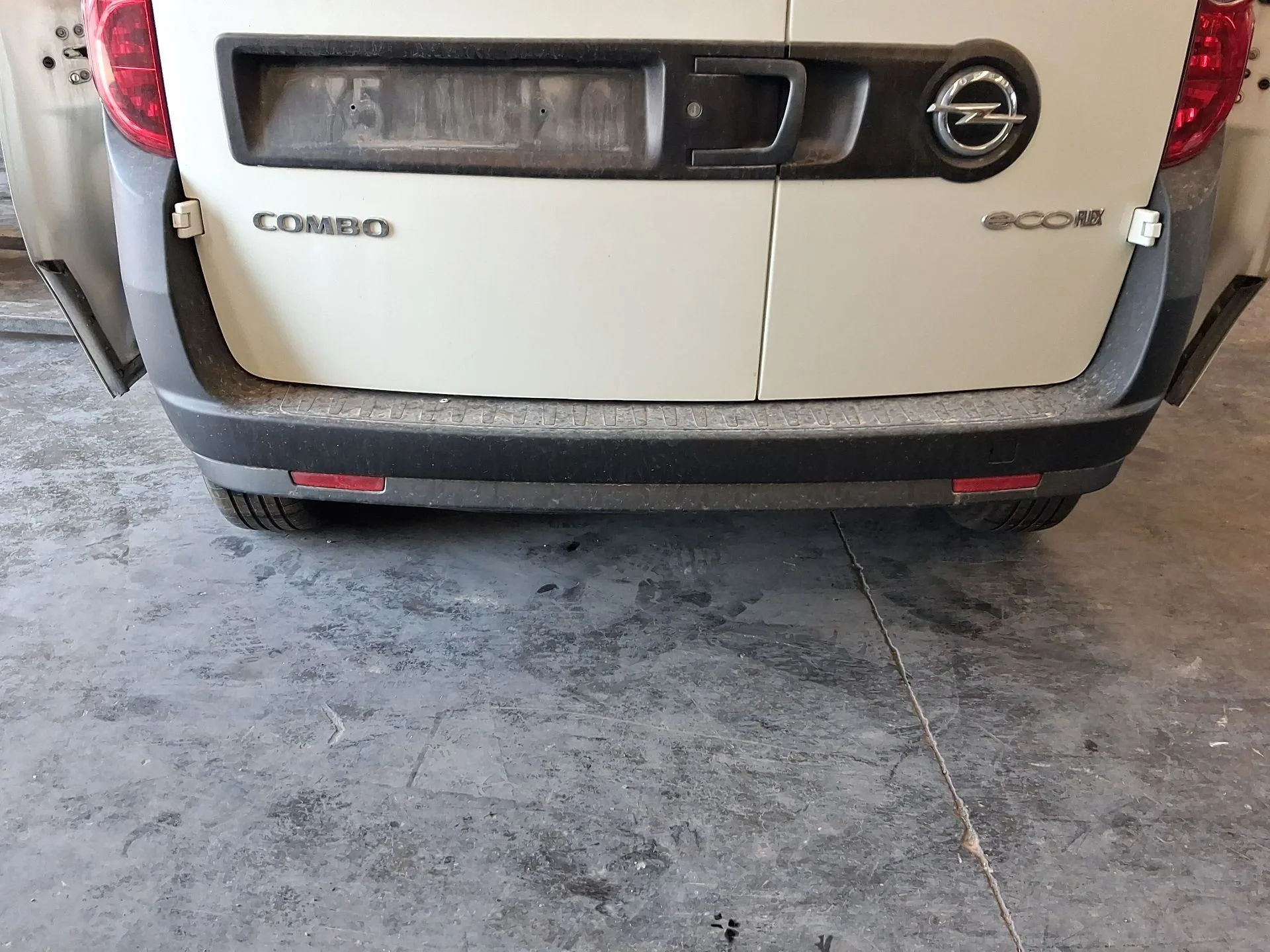 Paragolpes Trasero para Opel Combo Tour (X12)