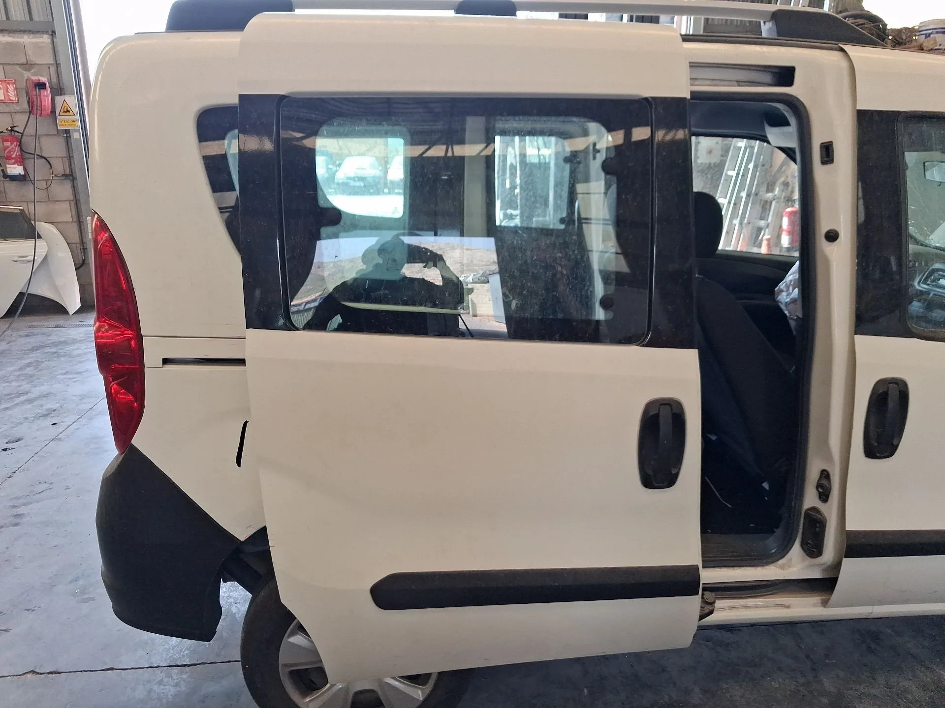 Puerta Lateral Corredera Derecha para Opel Combo Tour (X12)