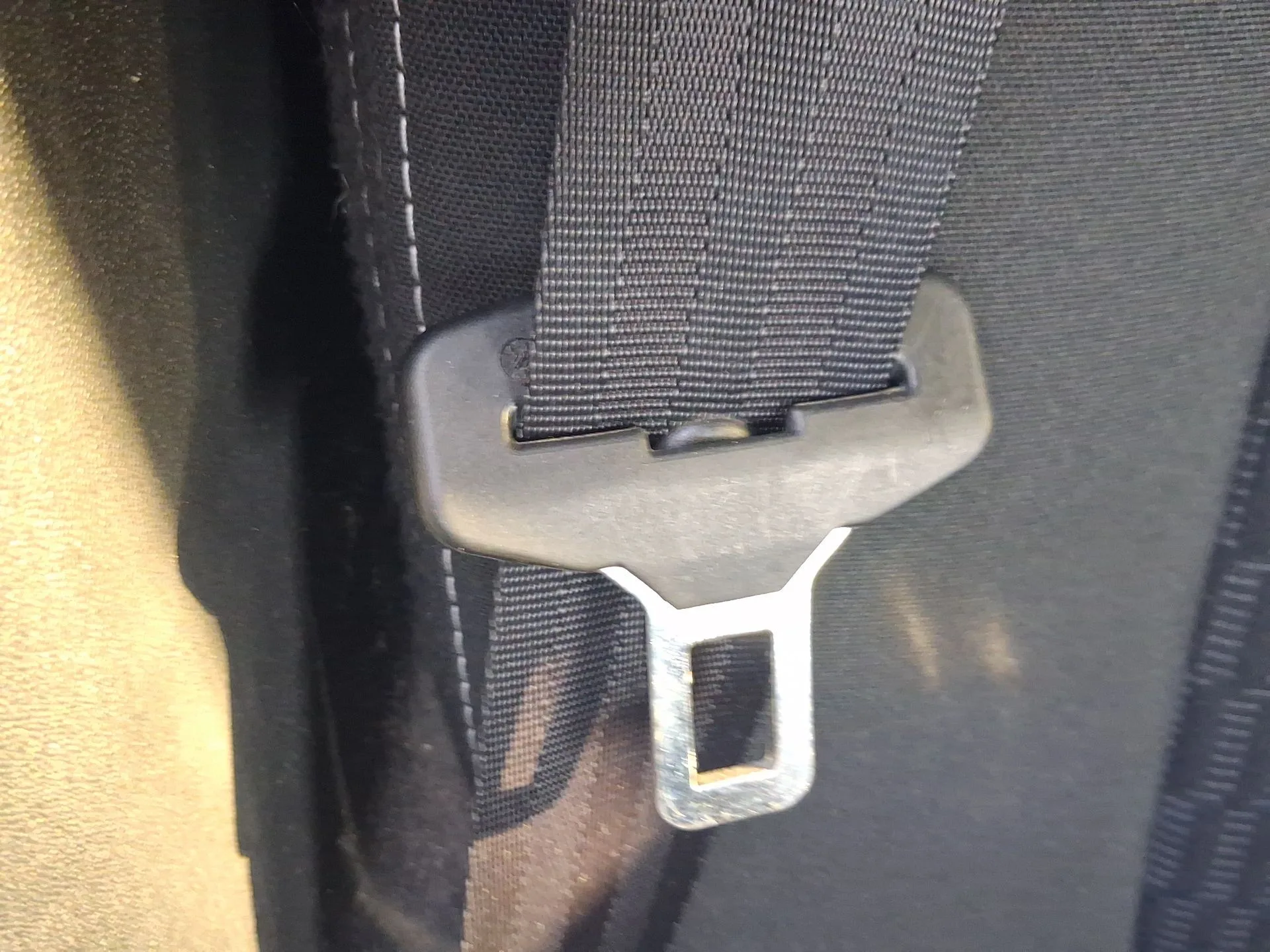 Cinturon Seguridad Trasero Derecho para Peugeot 208 I (Ca_, Cc_)