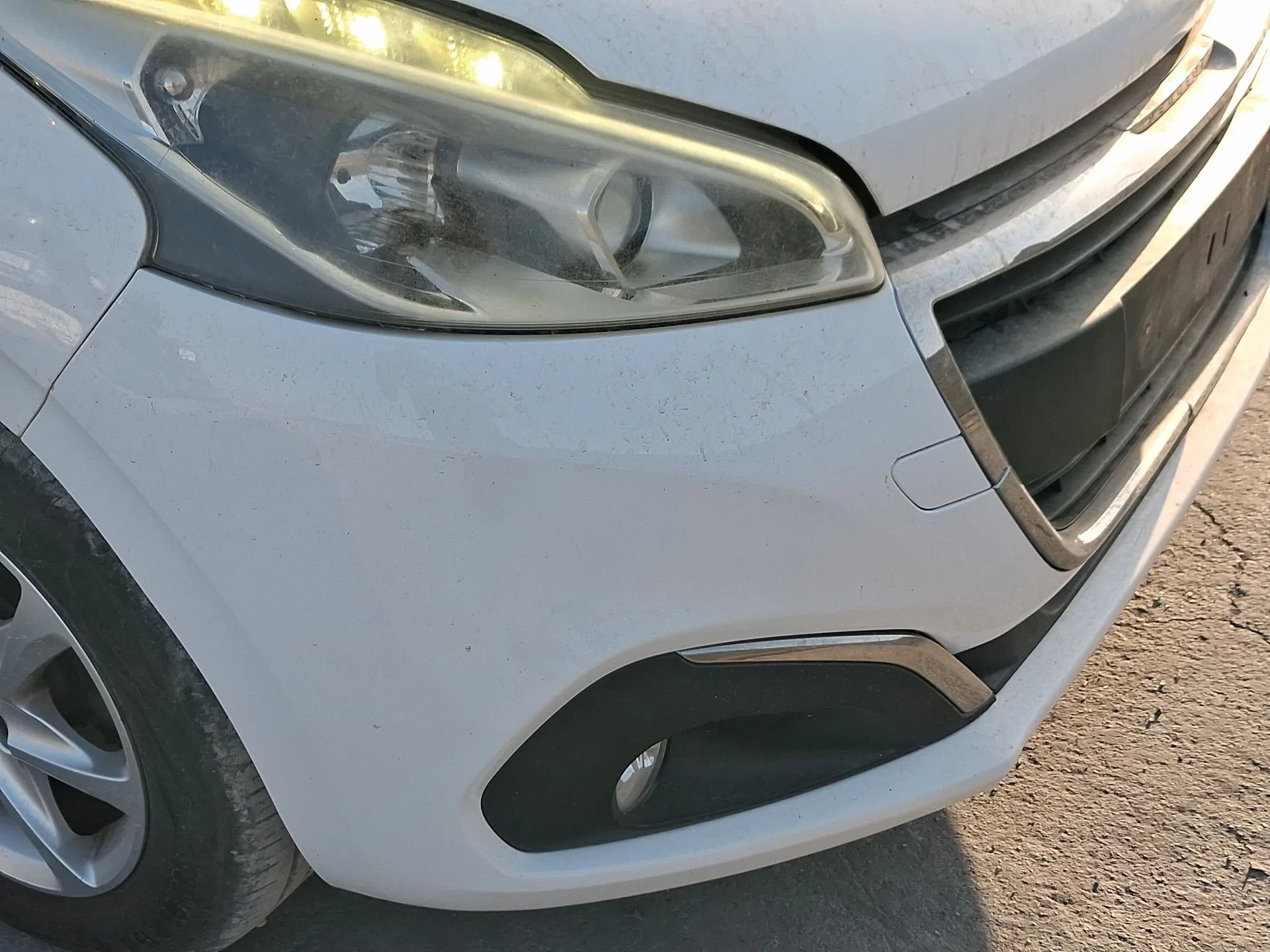 Paragolpes Delantero para Peugeot 208 I (Ca_, Cc_)